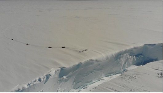 Dieser riesige Eisberg ist in der Antarktis abgebrochen.