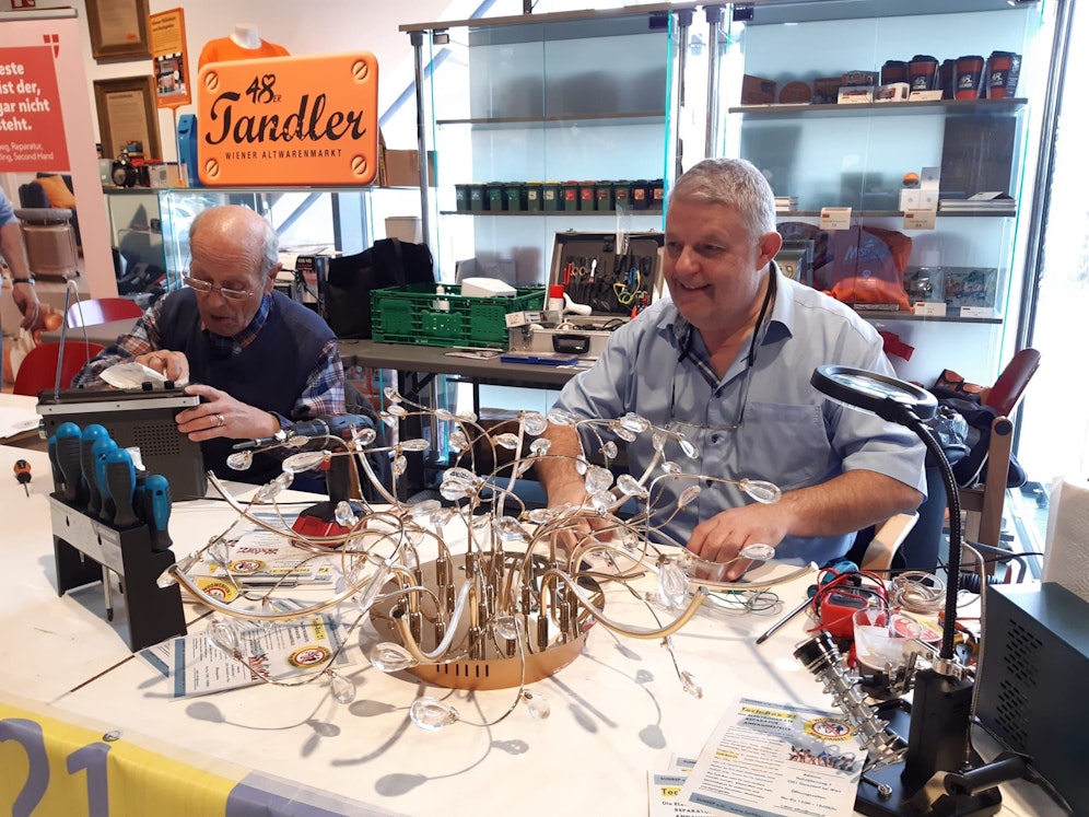 Reparieren statt wegwerfen heißt es am Mittwoch im 48er Tandler in Wien-Margareten. 