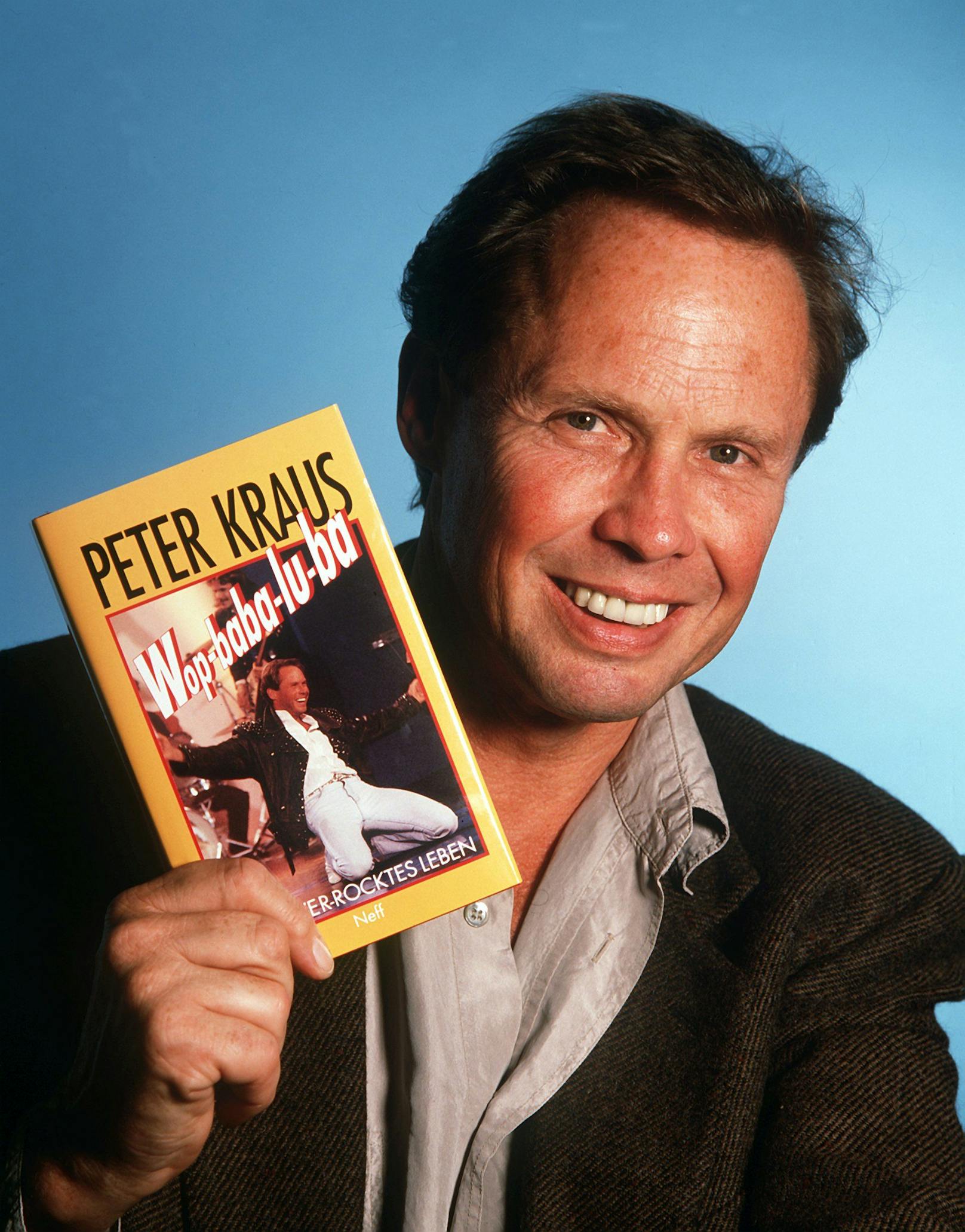 Peter Kraus stellte im Oktober 1990 auf der Frankfurter Buchmesse sein Buch "Wop-baba-lu-ba - Mein verrocktes Leben" vor.