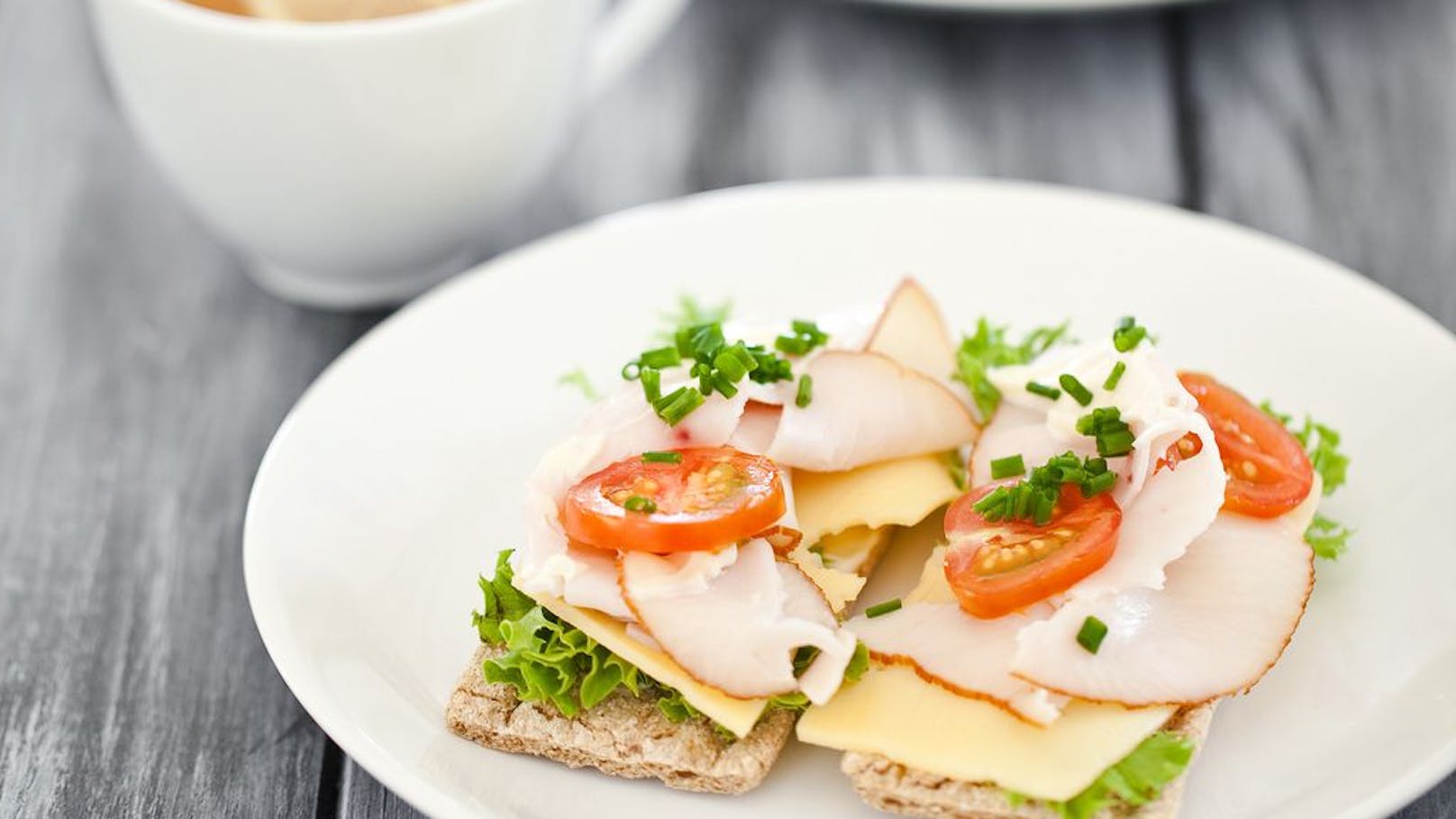 Auch ein leichtes Frühstück kann dir dabei helfen deinen Bauch mit gesünderen Nährstoffen zu versorgen.