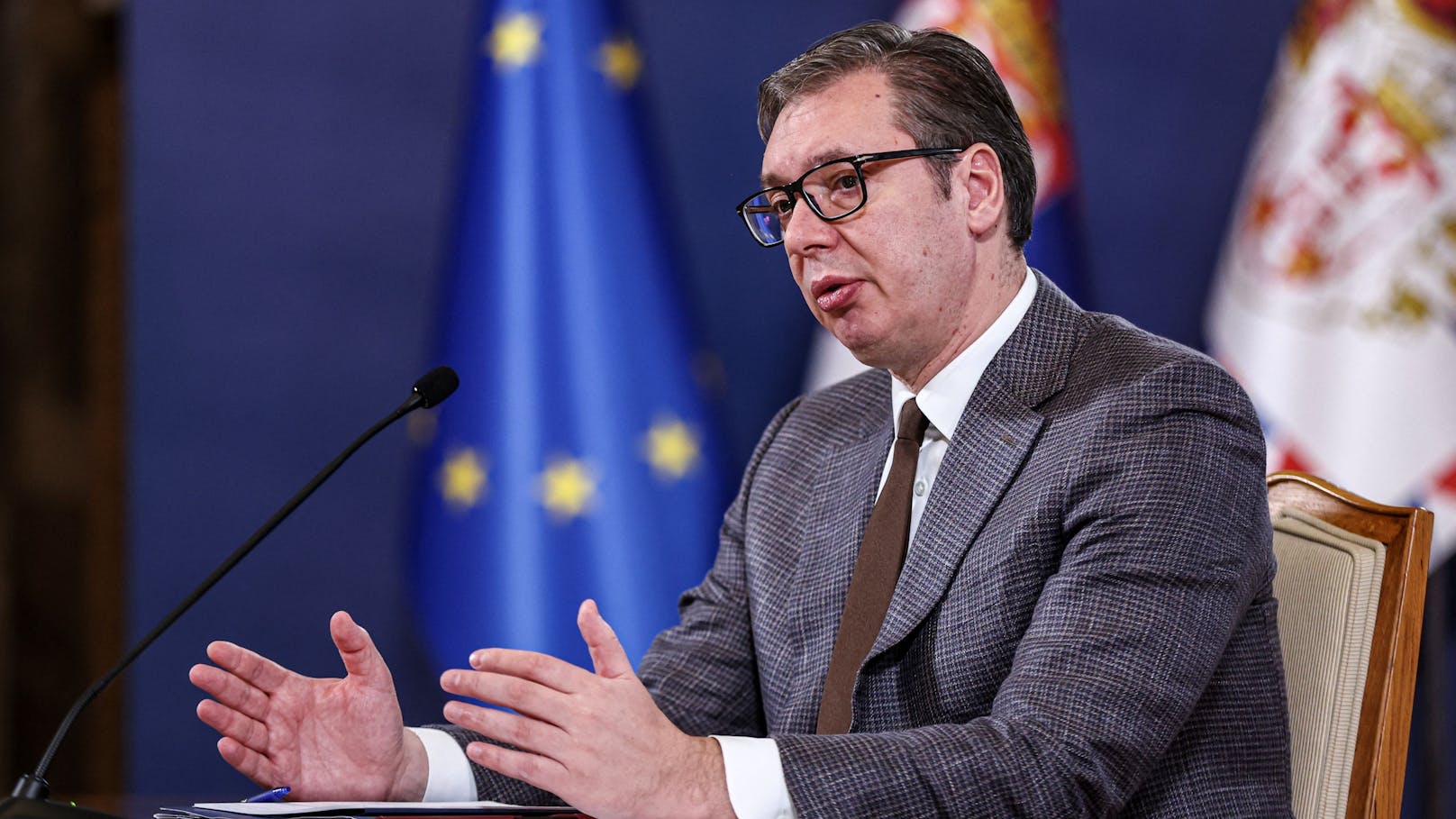 Vučić's Macht bröckelt – Serbien-Präsident muss zittern