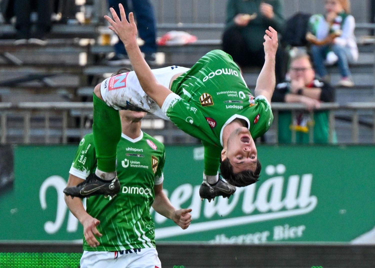 Stefano Surdanovic beim akrobatischen Jubel. Bisher traf er heuer drei Mal.