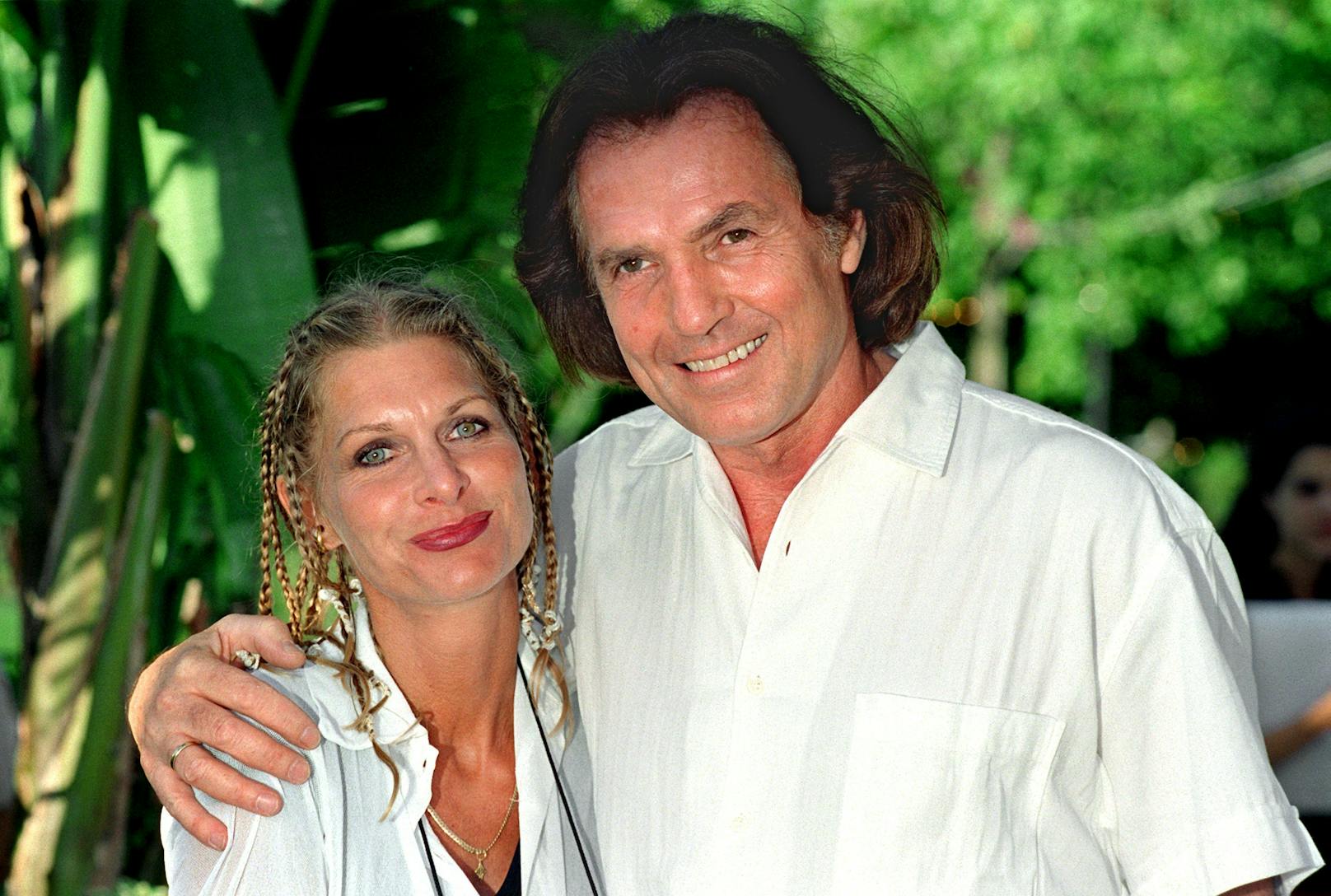 Von 1989 bis 2013 war er mit der Schlagersängerin und Schauspielerin Claudia Roberts verheiratet. (Foto aus 1998)