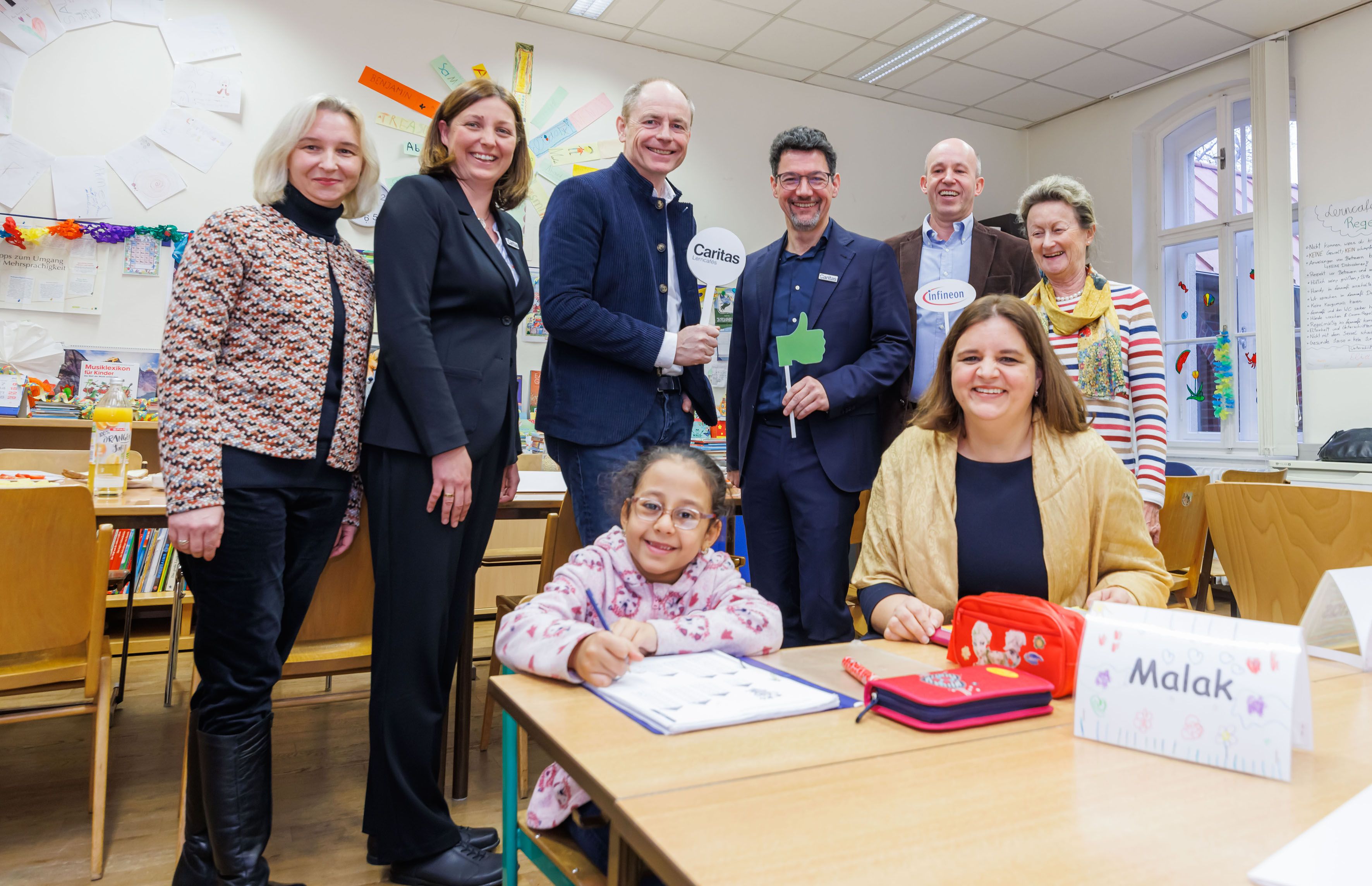 Infineon Austria baut Kooperation mit Caritas Lerncafés in Kärnten und der Steiermark aus.