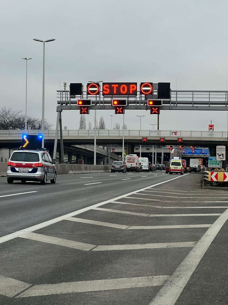 Die A22 musste gesperrt werden. 
