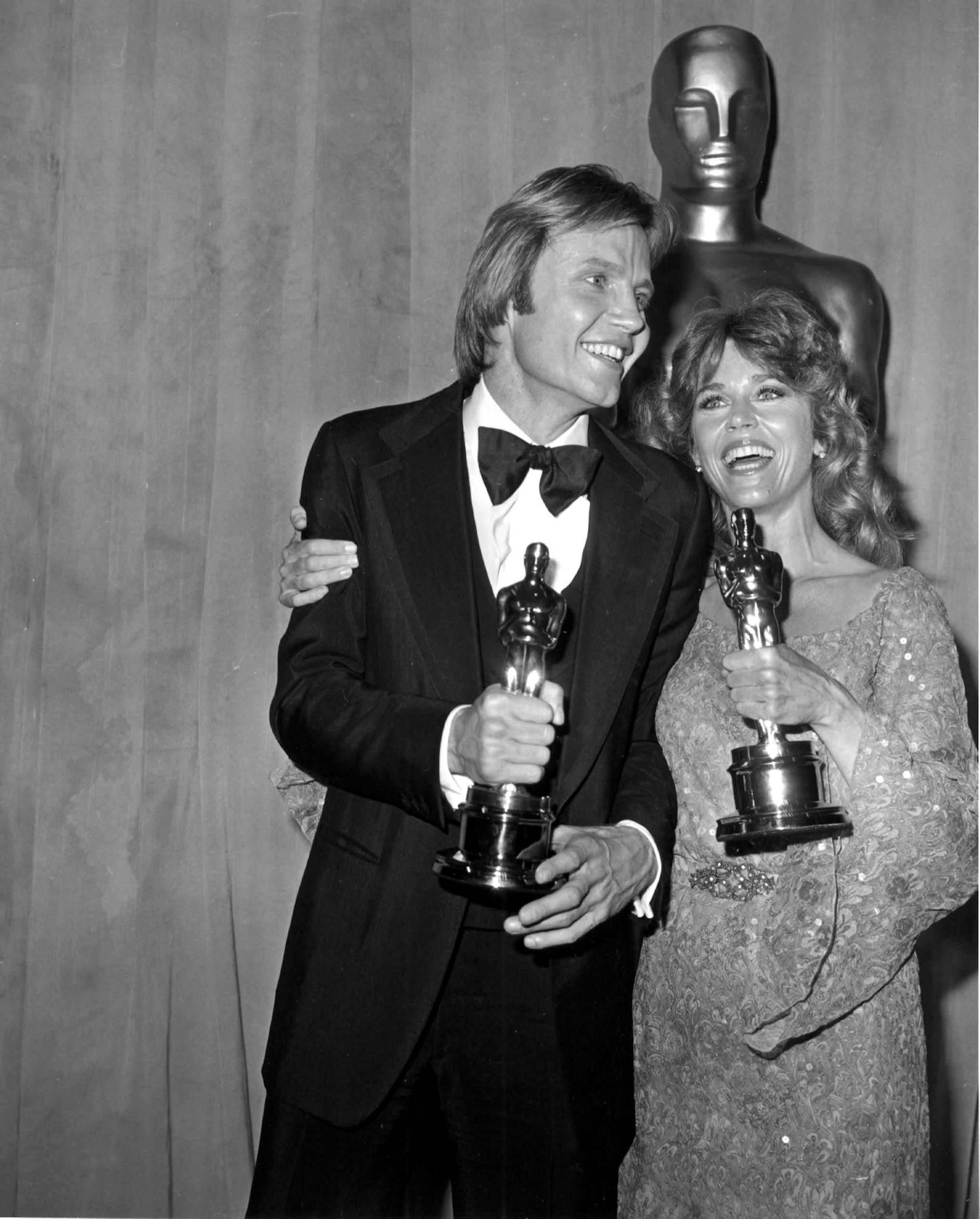 1979 bekam sie den Oscar für ihre Rolle in "Coming Home - Sie kehren heim".