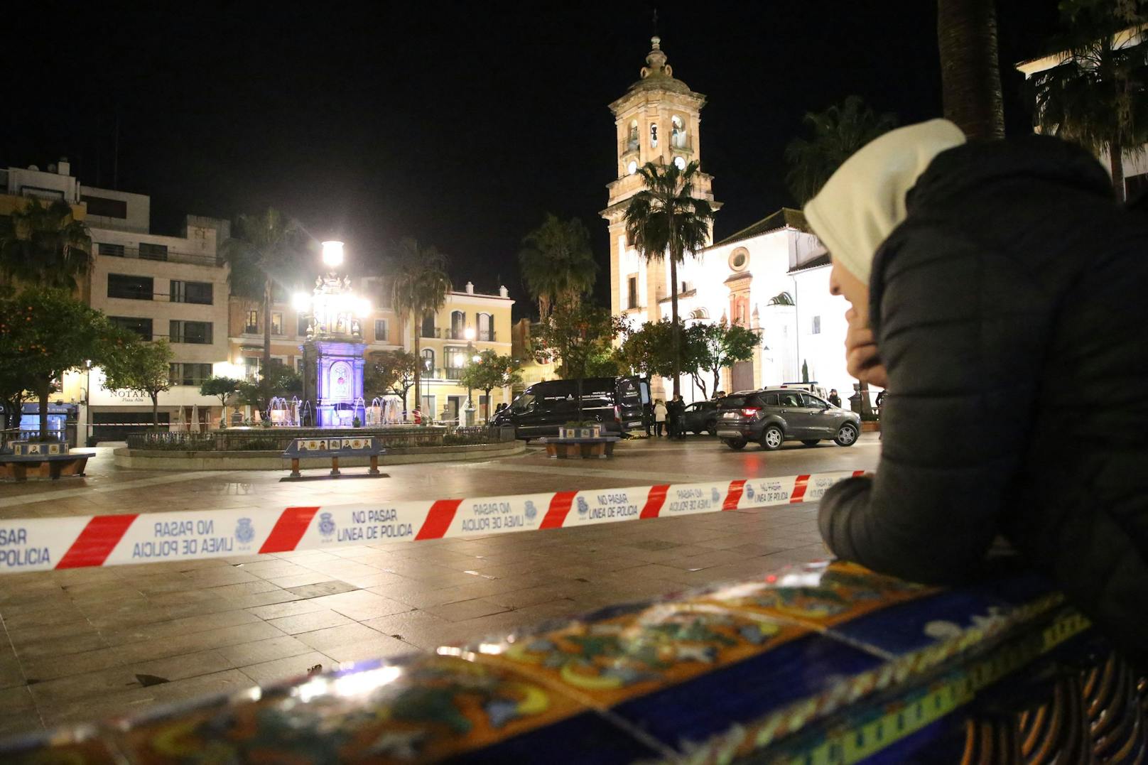 Der Angreifer sei daraufhin zu einer anderen Kirche in der Nähe gelaufen, der Nuestra Señora de La Palma.