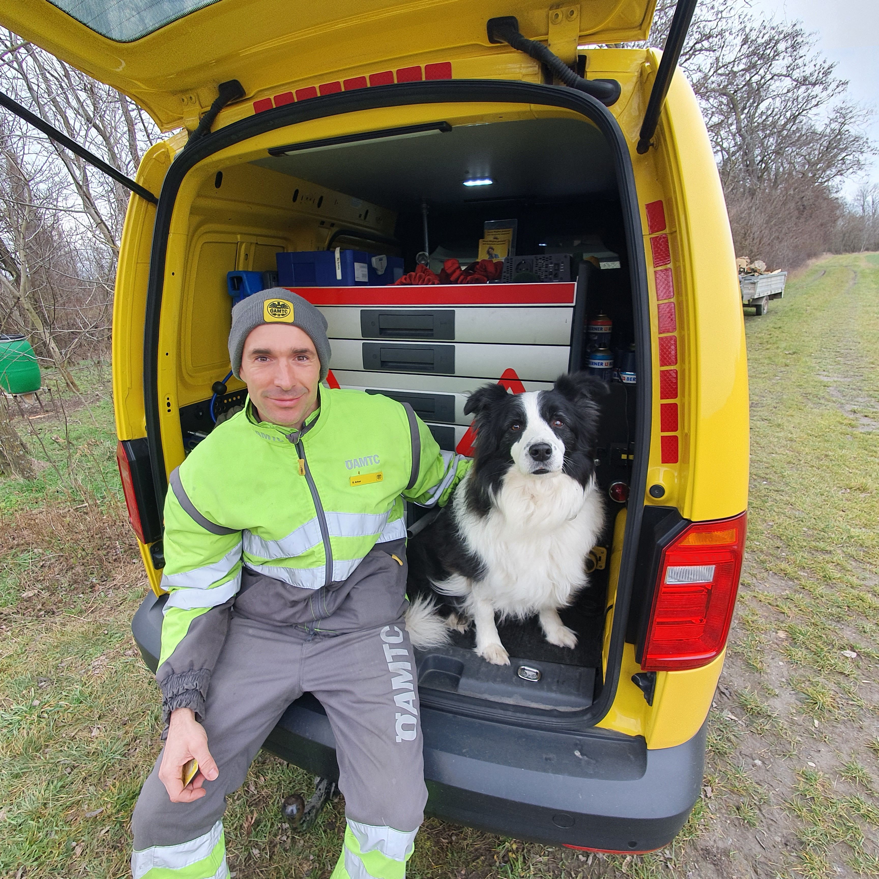 Reinhard Artner (Pannenhelfer ÖAMTC) und Border Collie "Shadow" 