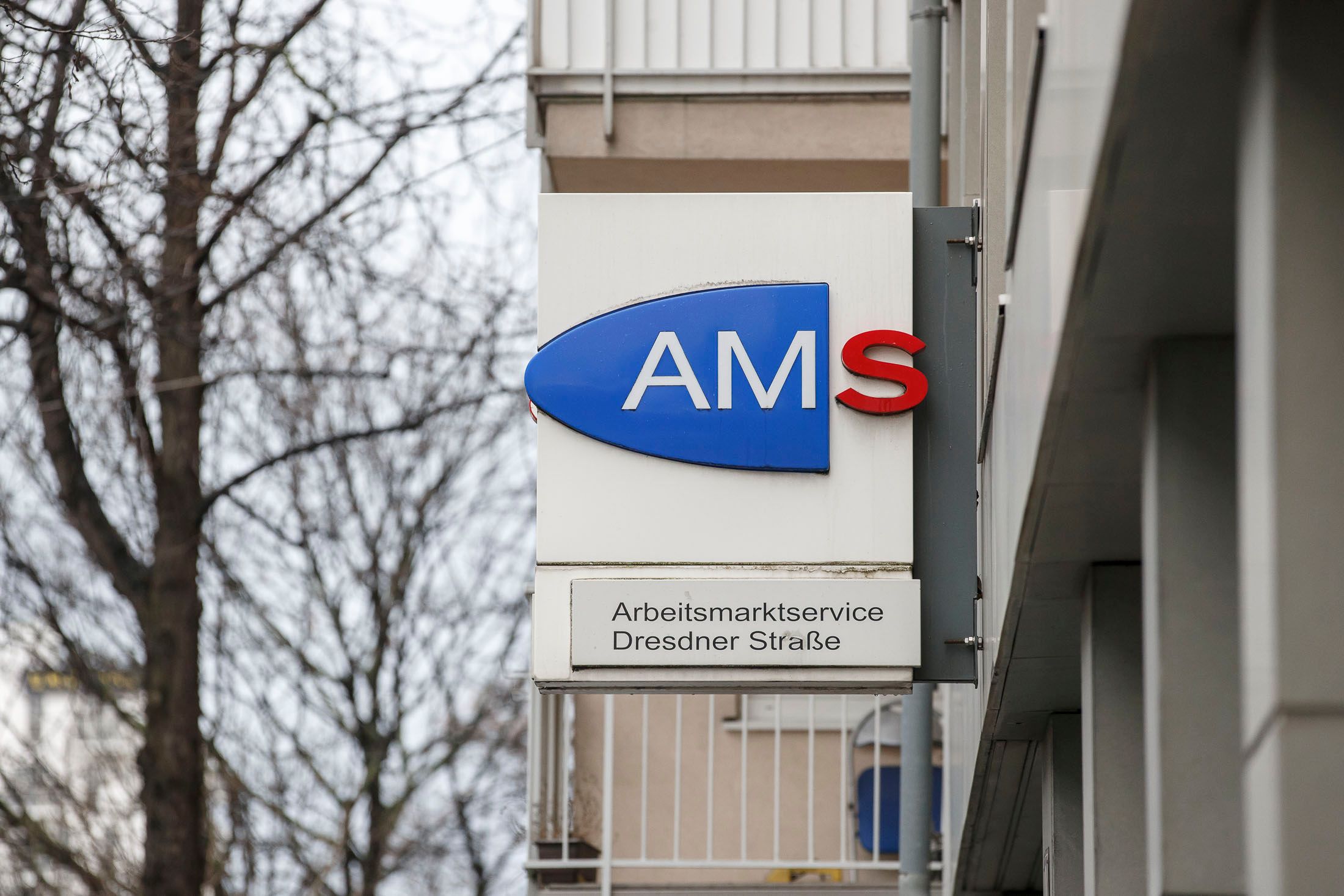 Die Regierung will den Bildungsbonus bis Ende 2023 verlängern. "Heute" sagt dir, was dieser den AMS-Kunden bringt.