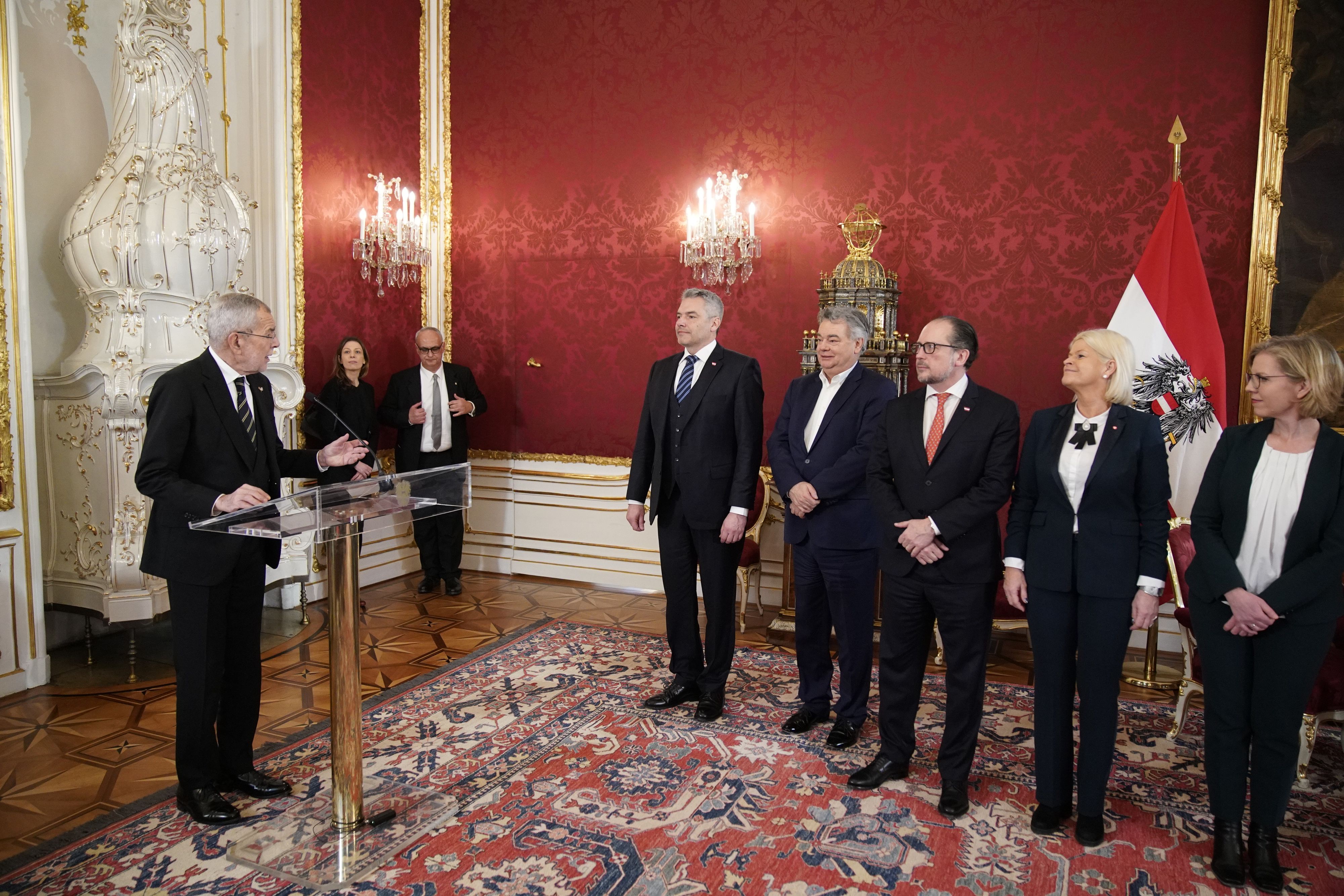 Alexander Van der Bellen, Angelobung