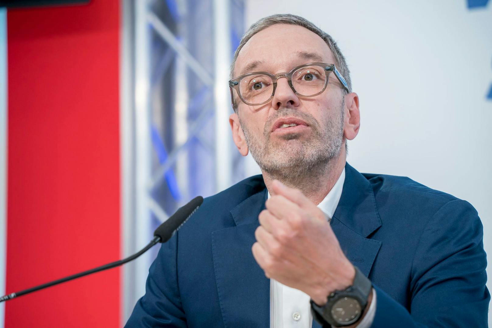 FPÖ-Chef Kickl kann es nicht fassen – "schockiert, wütend"