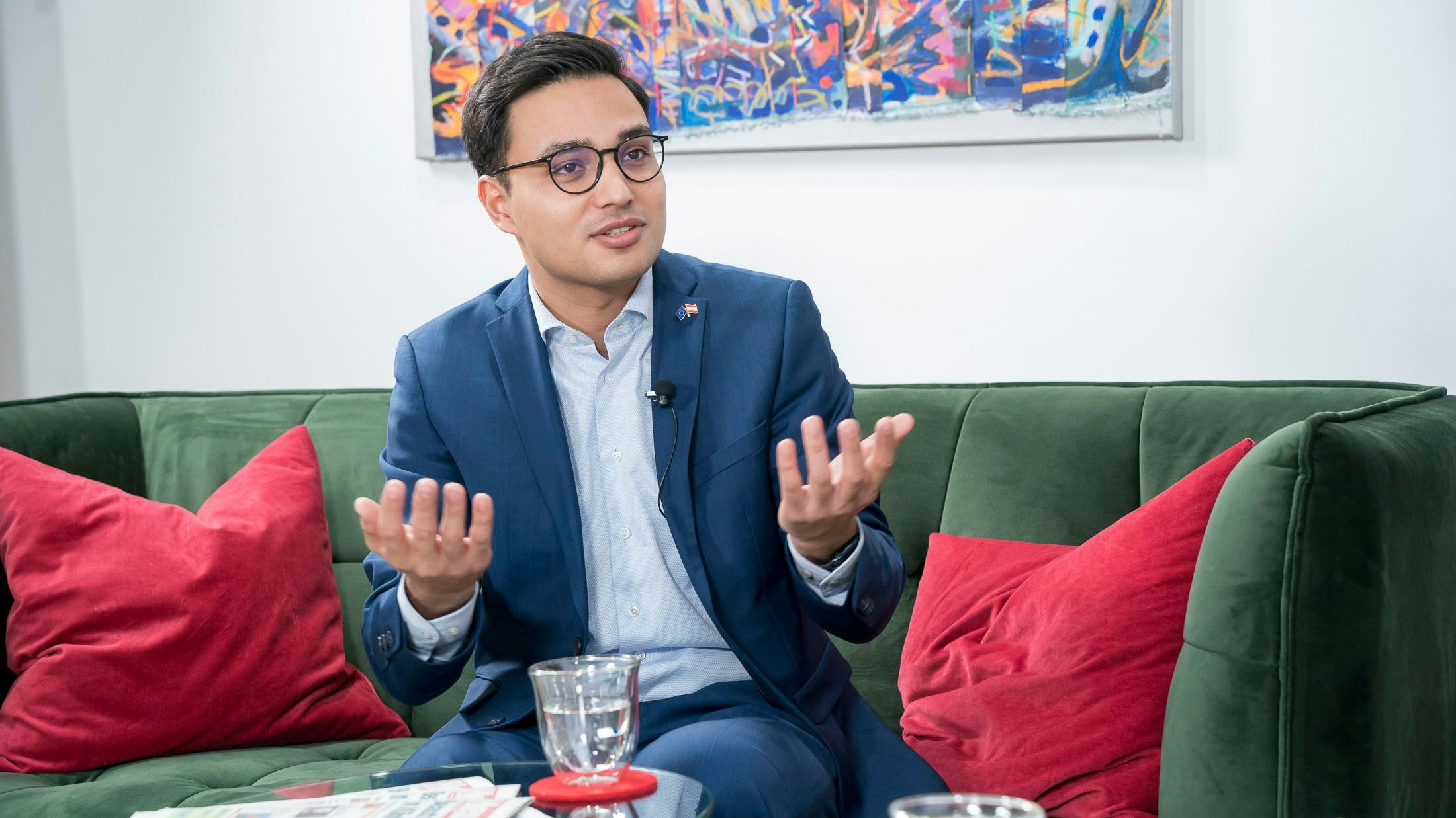 Yannick Shetty kritisiert die hohen Ausgaben der Regierung.