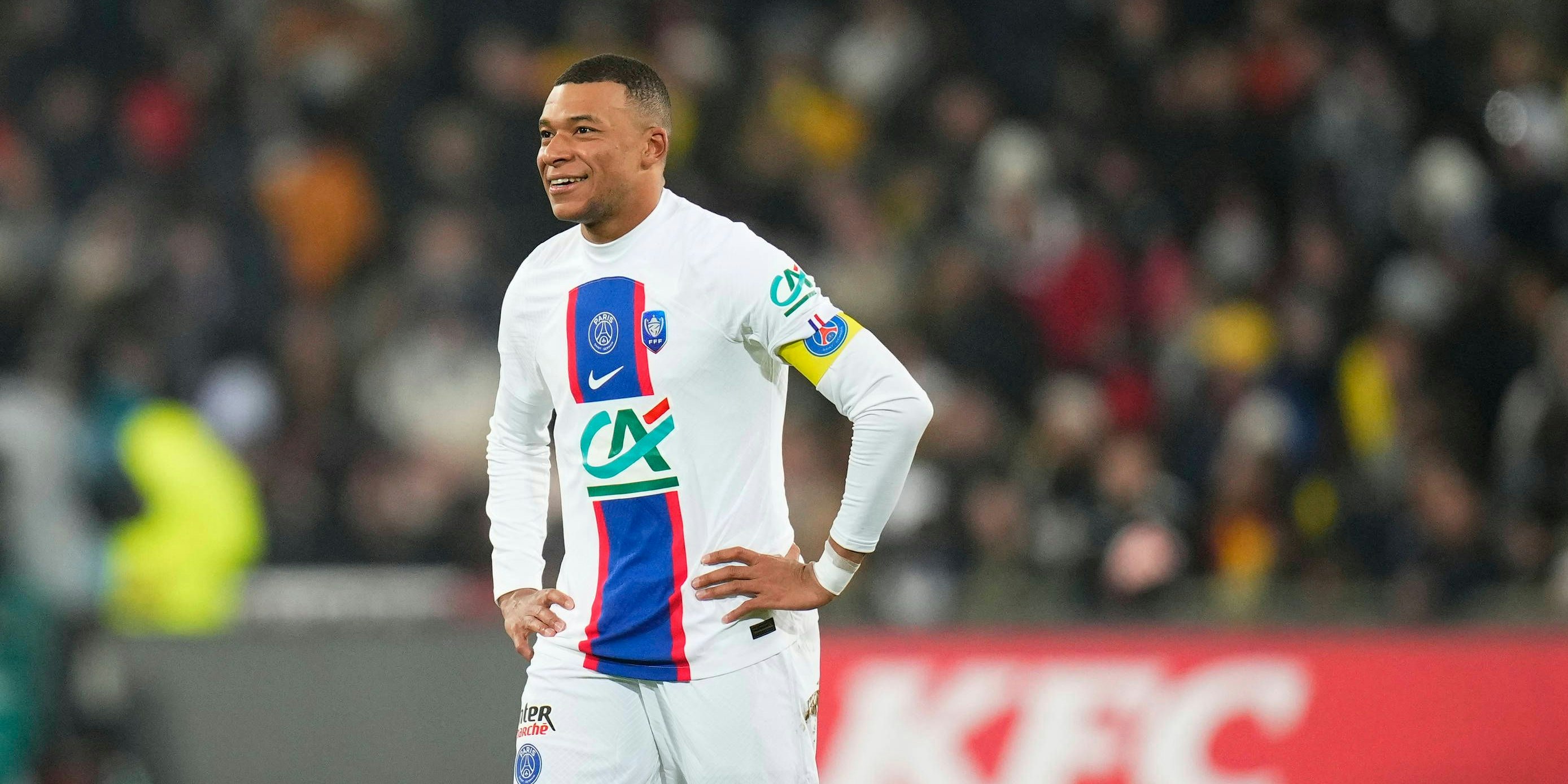 Kylian Mbappe löst einen Kapitänsstreit bei Paris St.-Germain aus. 