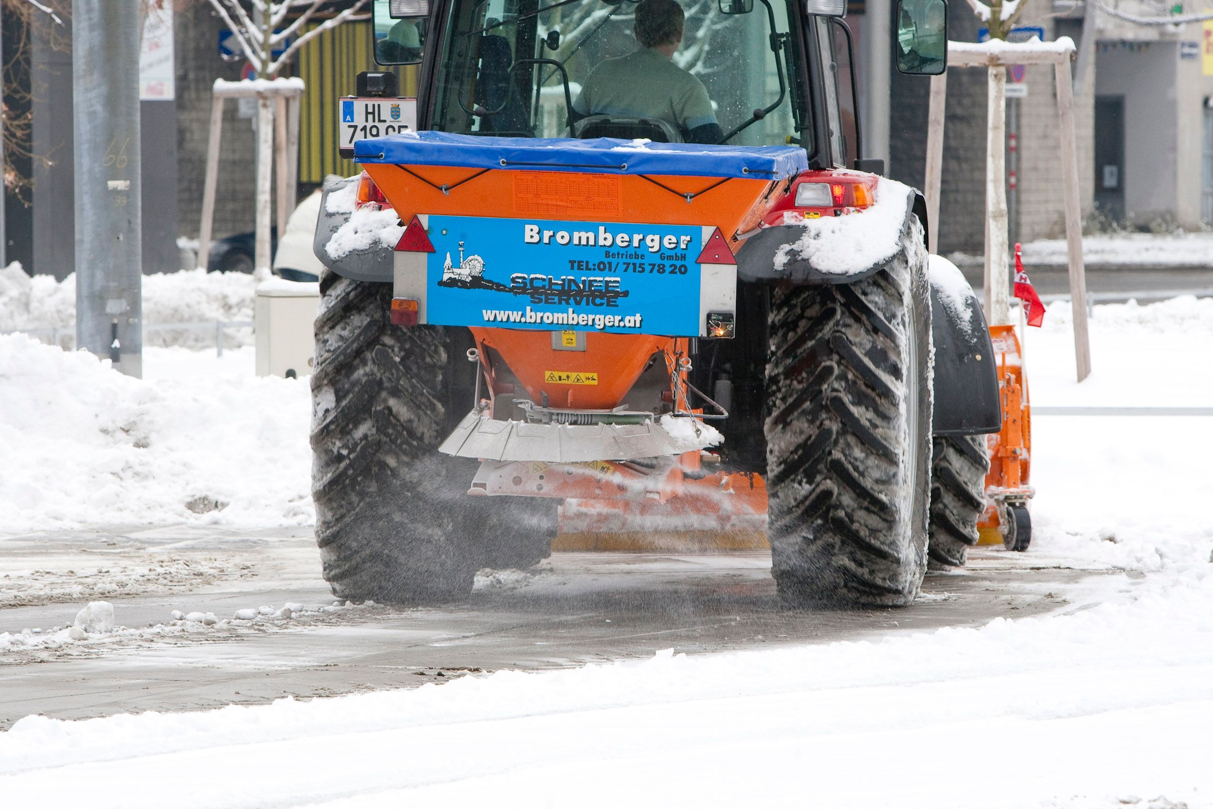 Der heimische Winterdienst wird in den kommenden Tagen wieder einiges zu tun bekommen. Symbolbild.