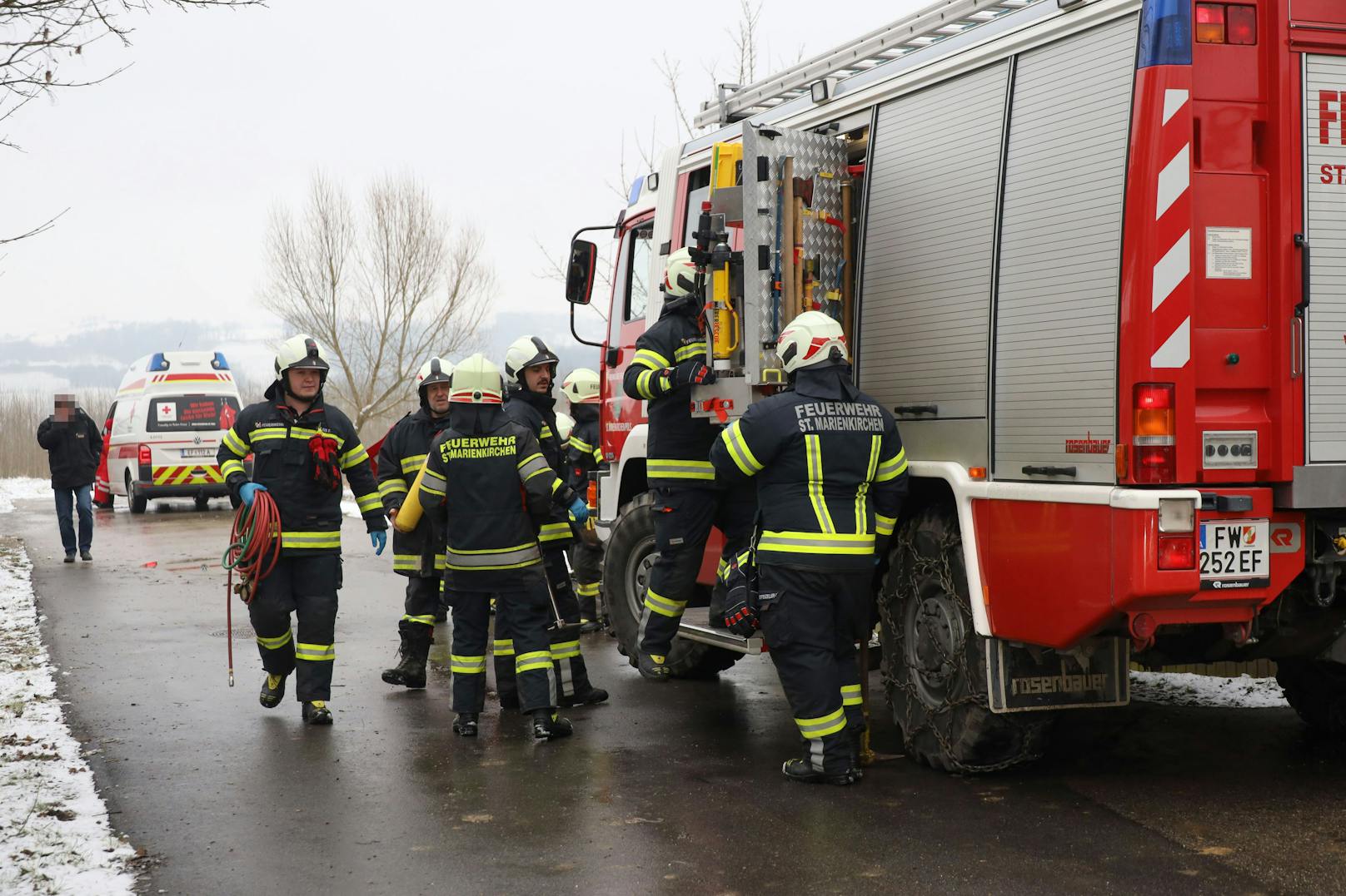 In St. Marienkirchen an der Polsenz (Bezirk Eferding) stand die Feuerwehr Samstagvormittag bei einer Personenrettung im Einsatz.
