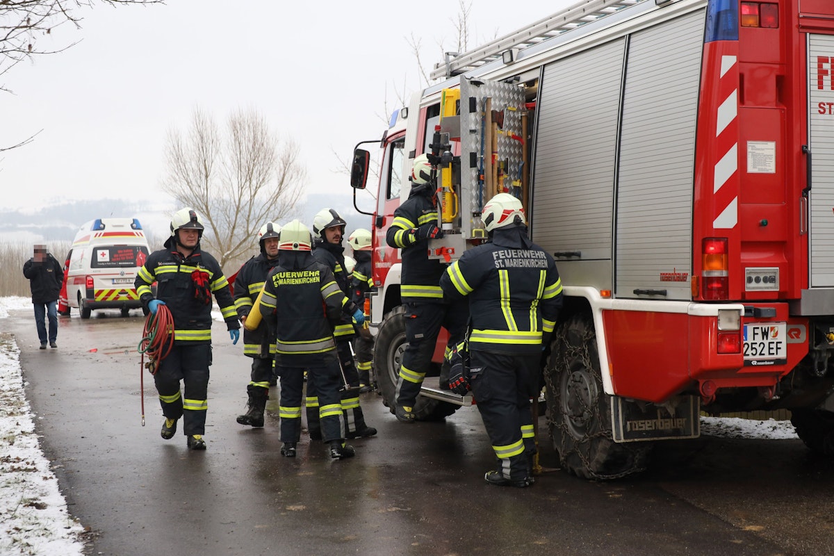 Schwere Pfählungsverletzung bei Baumschnitt in einem Garten in St. Marienkirchen an der Polsenz
