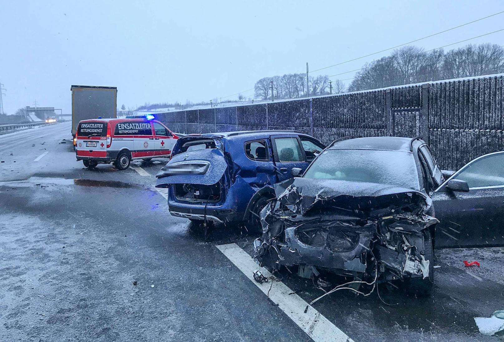 Unfalldrama auf der A1 bei St. Pölten: Drei Todesopfer