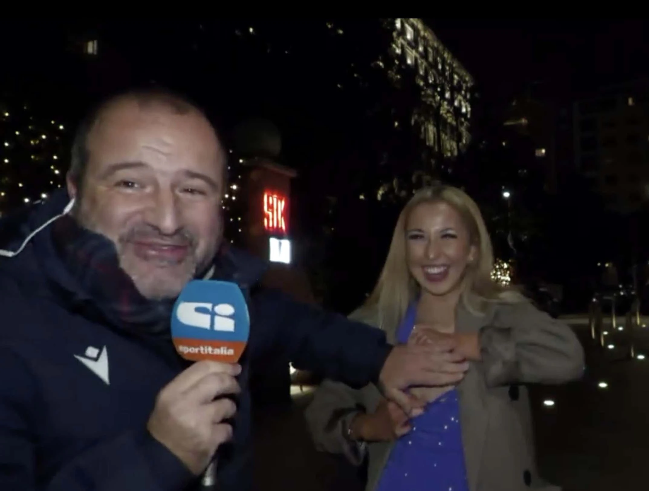 Ein Fan will im Live-TV blankziehen