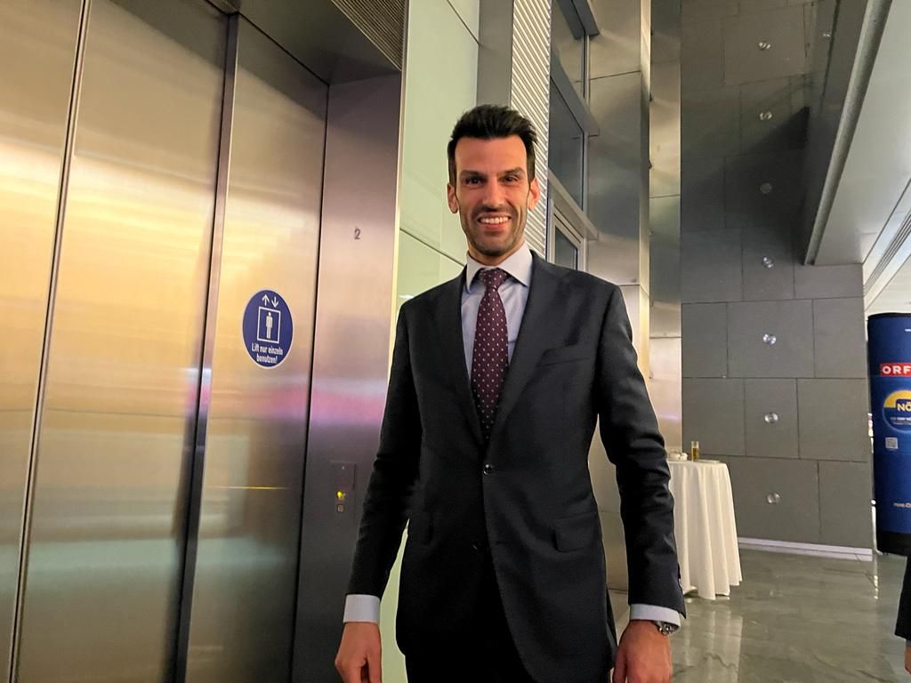 Udo Landbauer als strahlender Sieger