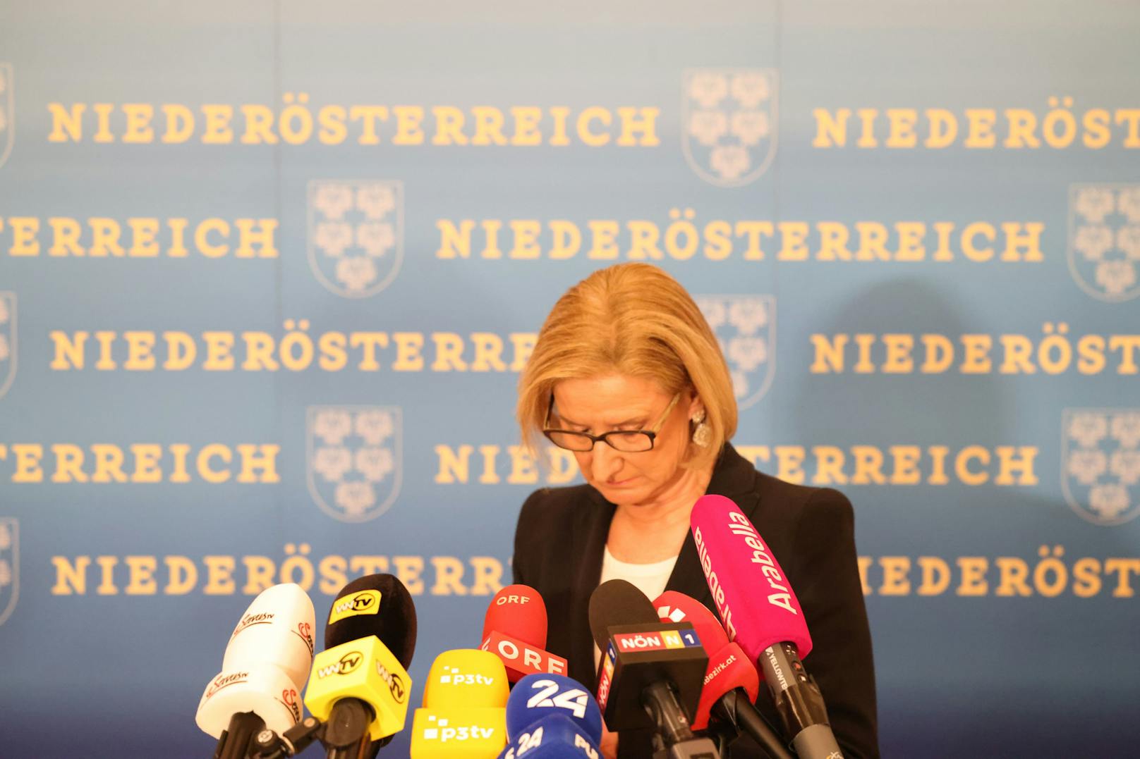 Johanna Mikl-Leitner bei ihrer ersten Pressekonferenz nach der Wahl