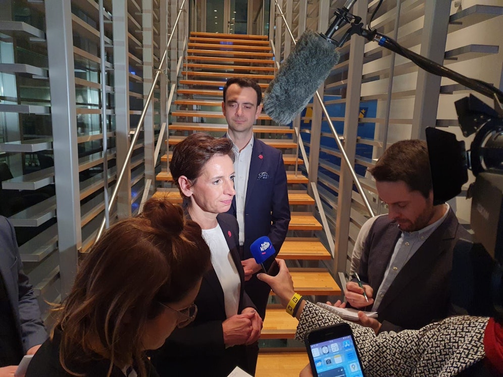 Indra Collini am Wahlabend in Sankt Pölten.