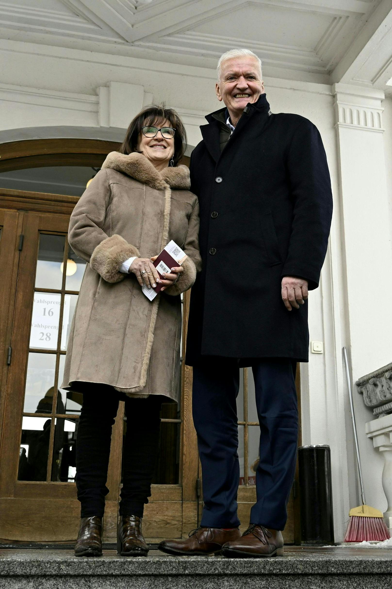SPÖ-Spitzenkandidat Franz Schnabl (r.) mit Ehefrau Rosemarie.