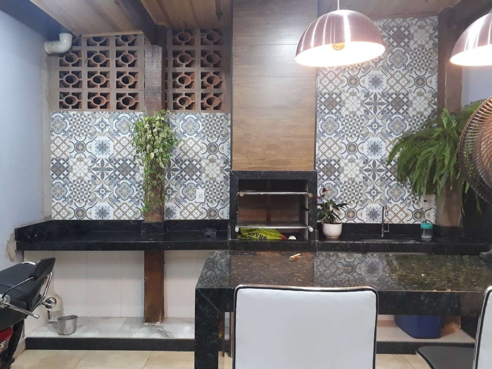 Auf diesem Bild soll sich irgendwo eine Katze versteckt haben. Findest du sie? 