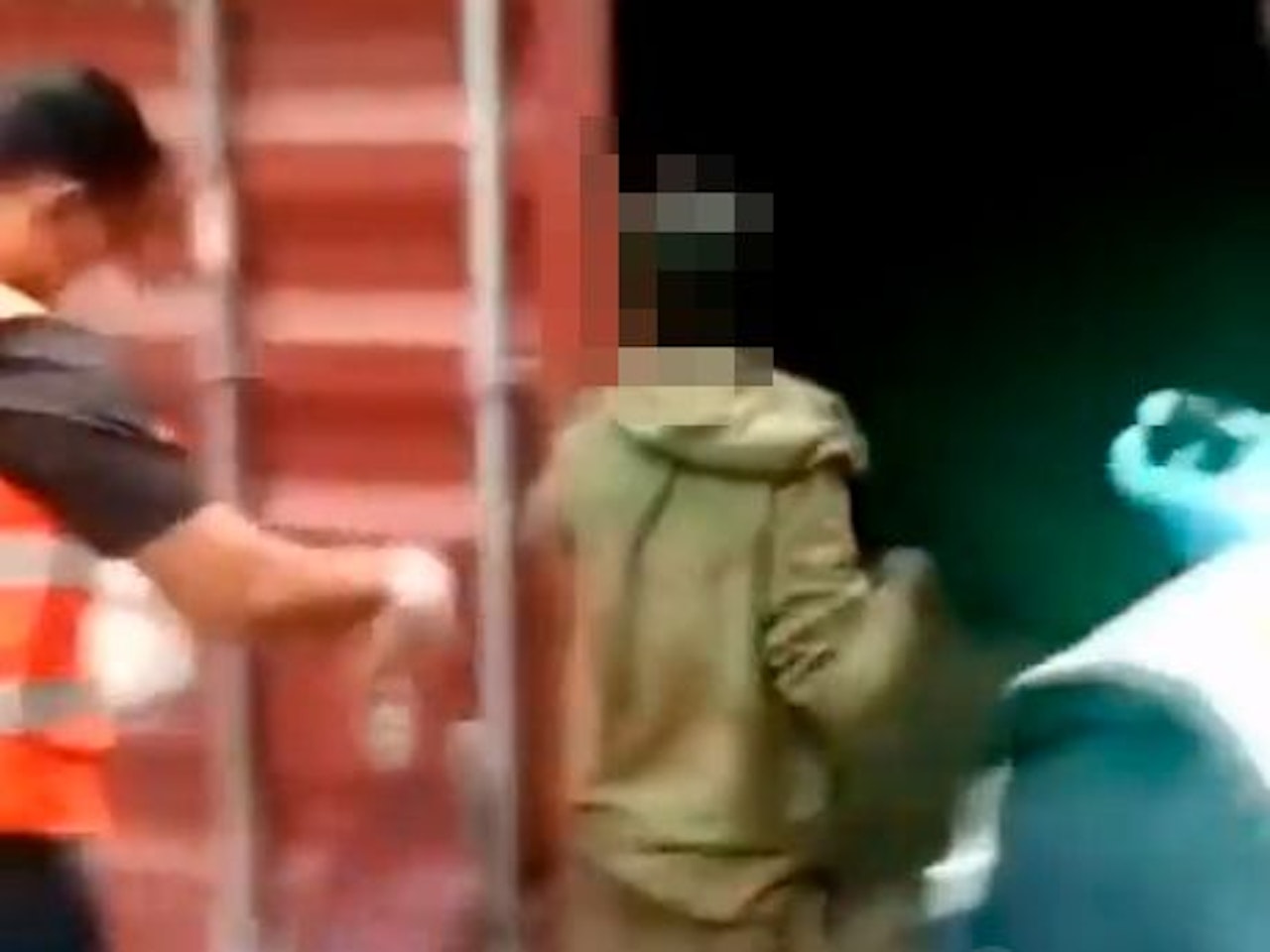 Heute.at - Bub taucht nach Versteckspiel in ganz anderem Land auf