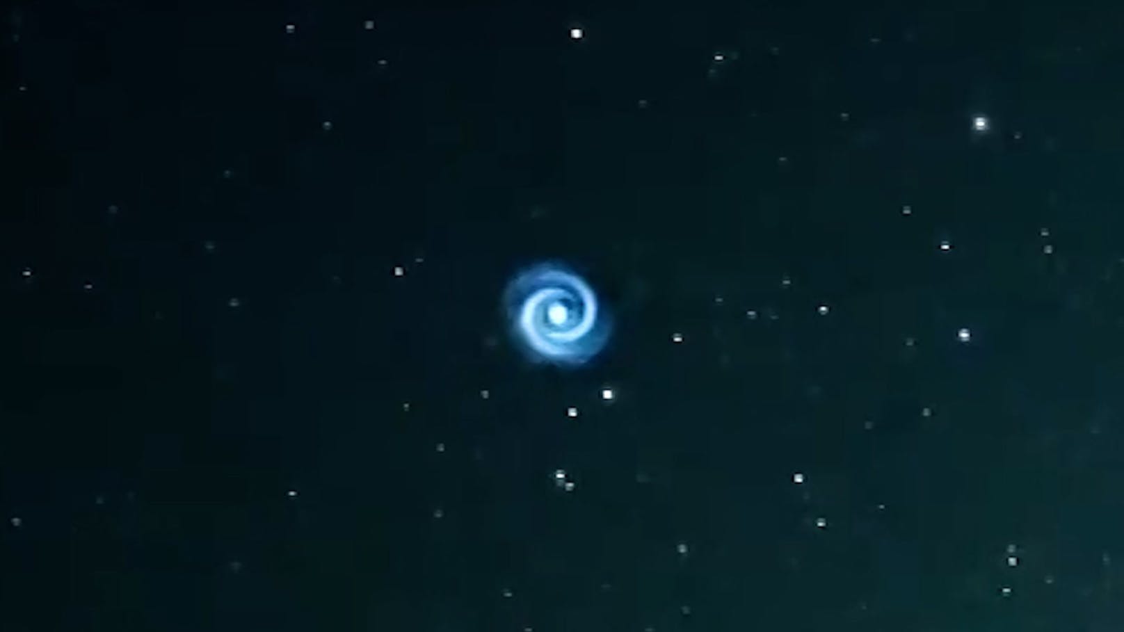 Mysteriöse Spirale am Nachthimmel gesichtet