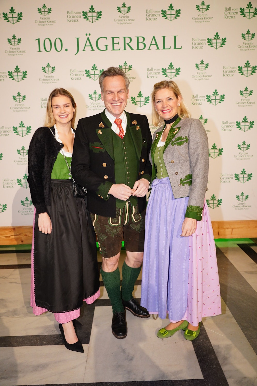 Moderator Tarek Leitner genoss den Jägerball mit Ehefrau Claudia Lahnsteiner und der älteren Tochter Liel.