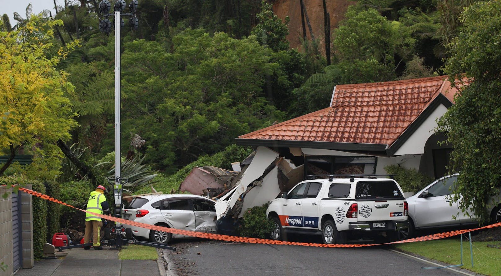 Bei starken Regenfällen in Neuseeland kamen mindestens vier Menschen ums Leben.