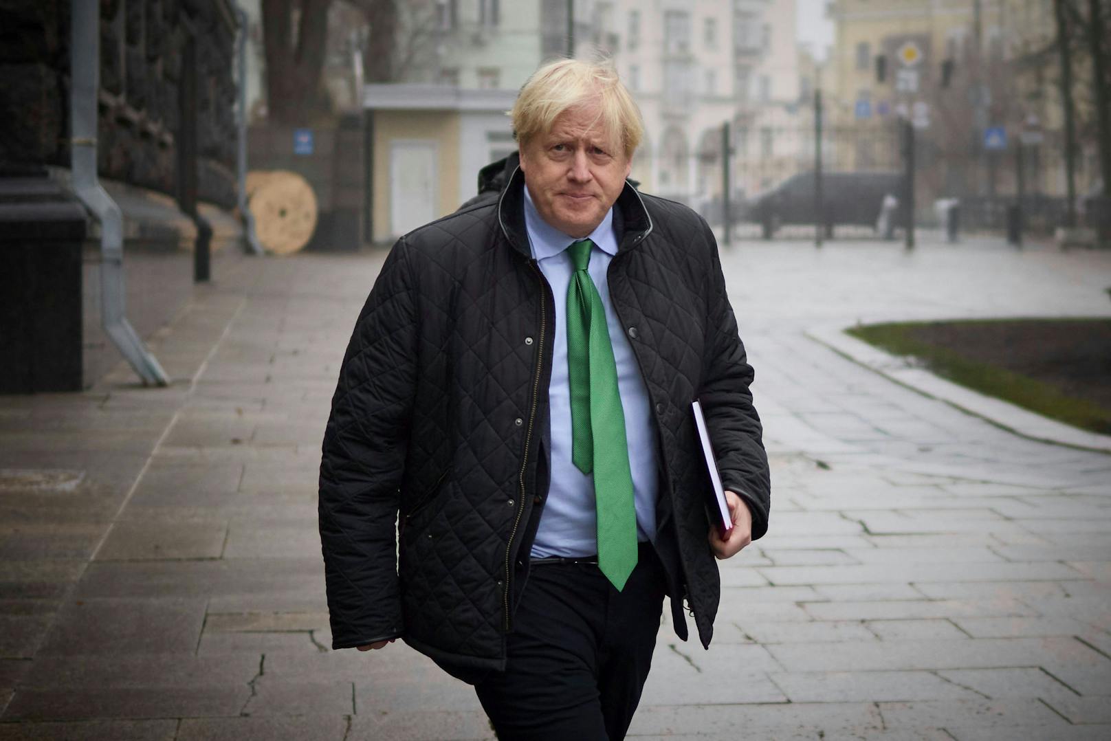 In einer neuen BBC-Doku soll Boris Johnson von persönlichen Drohungen Putins gegen ihn gesprochen haben.