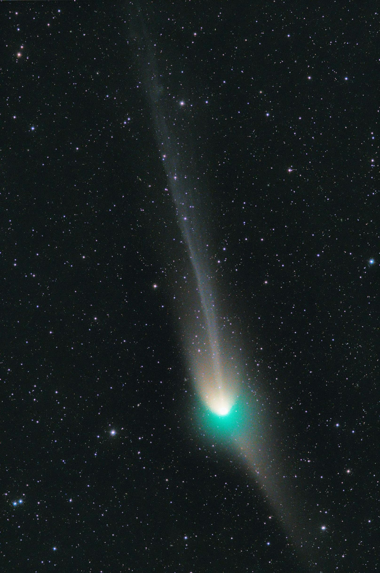 Der Komet C/2022 E3 (ZTF) wird am 1. Februar mit einem Abstand von 42 Millionen Kilometern seinen erdnächsten Punkt passieren.
