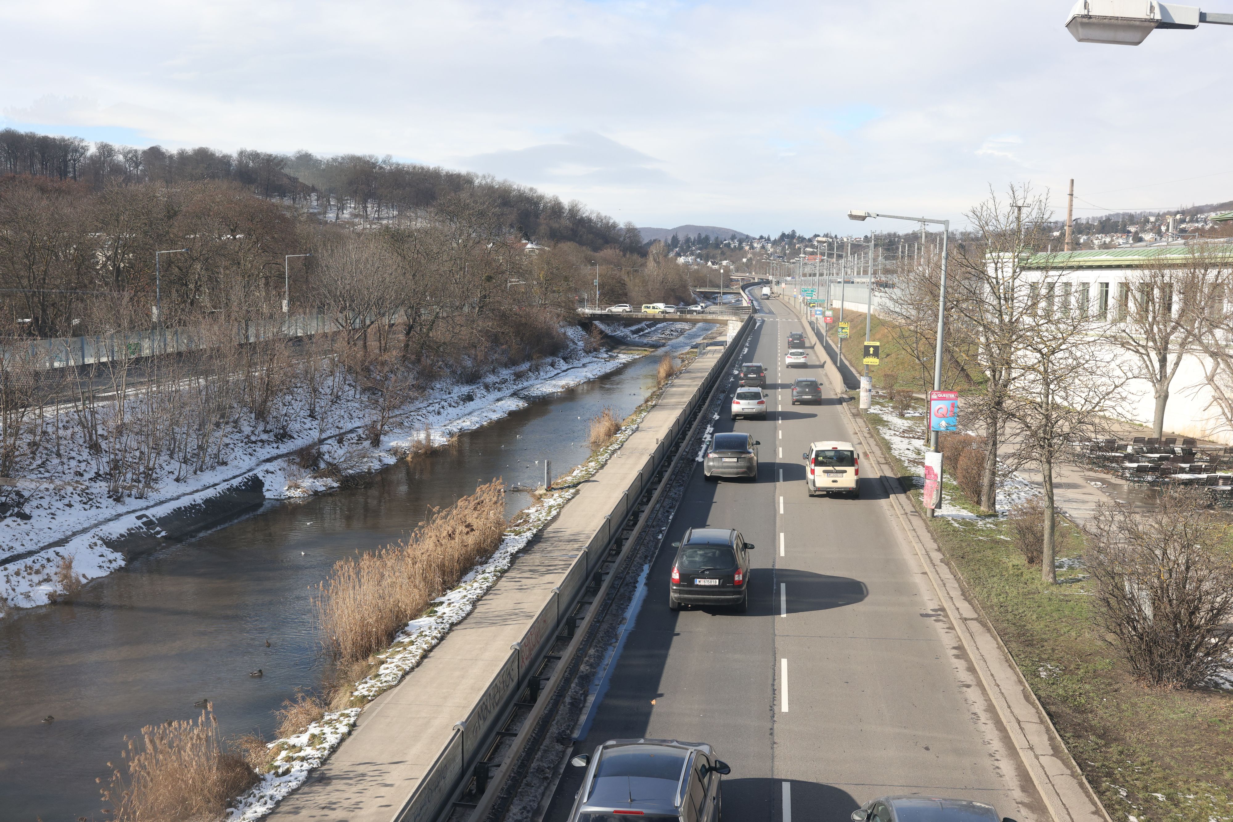 Täglich rollen 26.000 Fahrzeuge über die Wiener Westausfahrt.