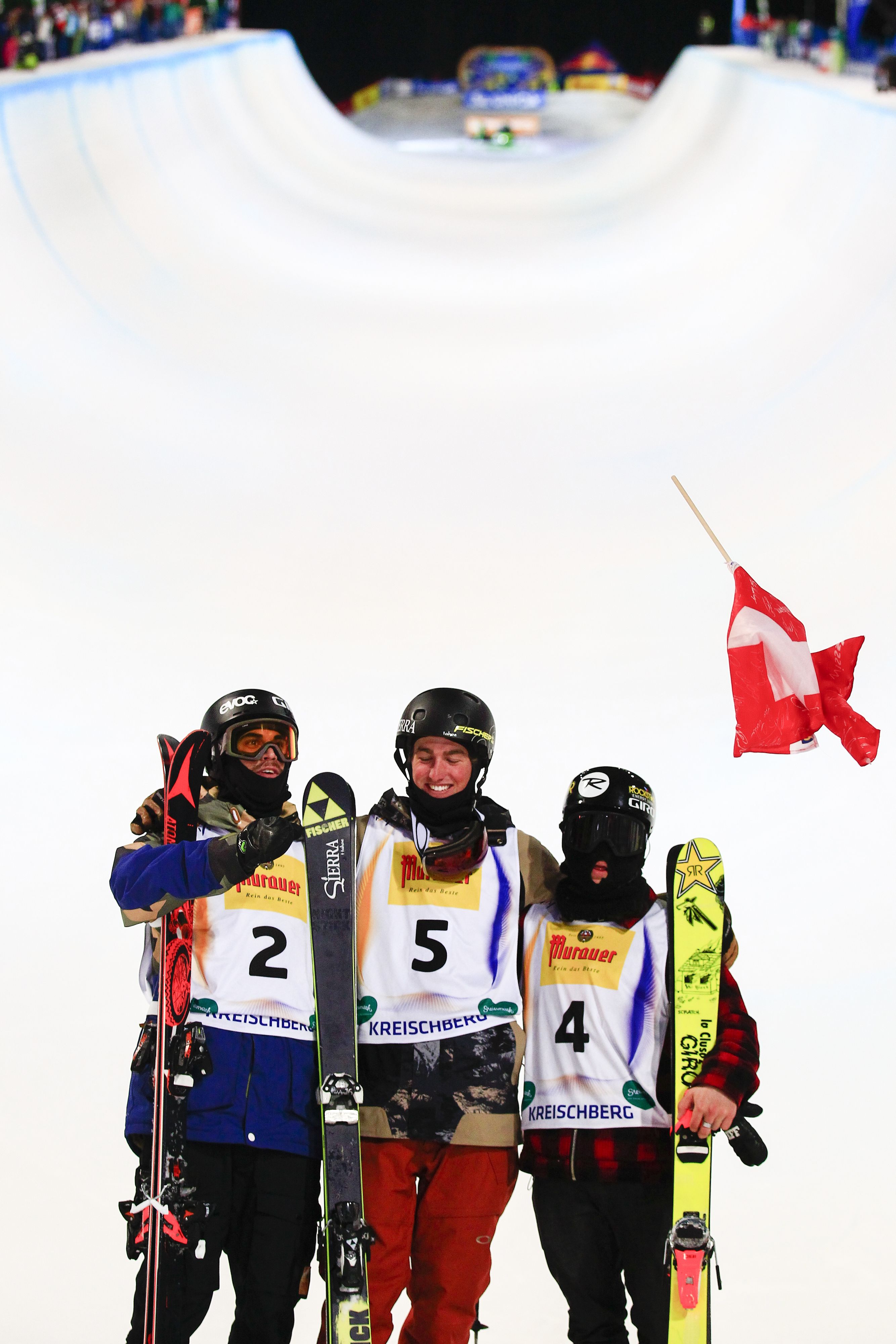 Hier strahlte Kyle Smaine (Mitte) als Halfpipe-Weltmeister 2015 am Kreischberg.