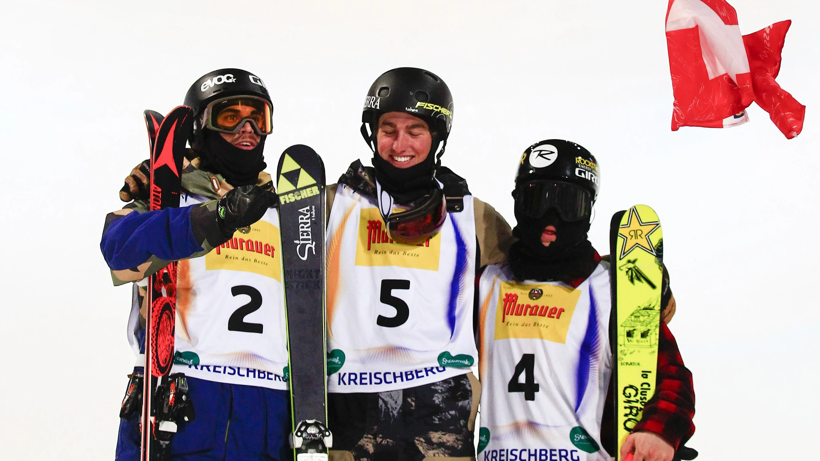 Hier strahlte Kyle Smaine (Mitte) als Halfpipe-Sieger 2015 am Kreischberg.