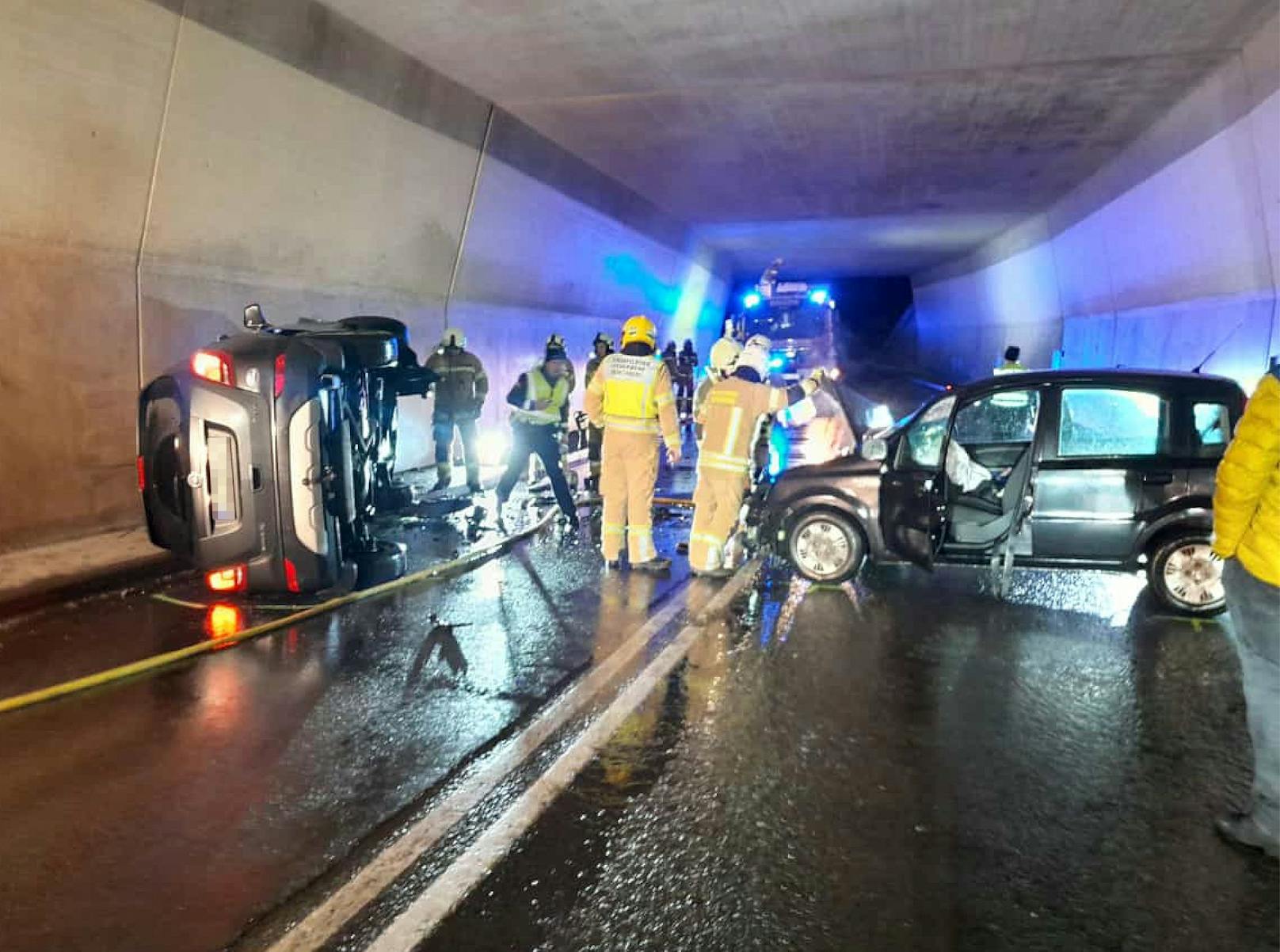 Der zweite Autofahrer, ein 61-jähriger Österreicher, blieb unverletzt.