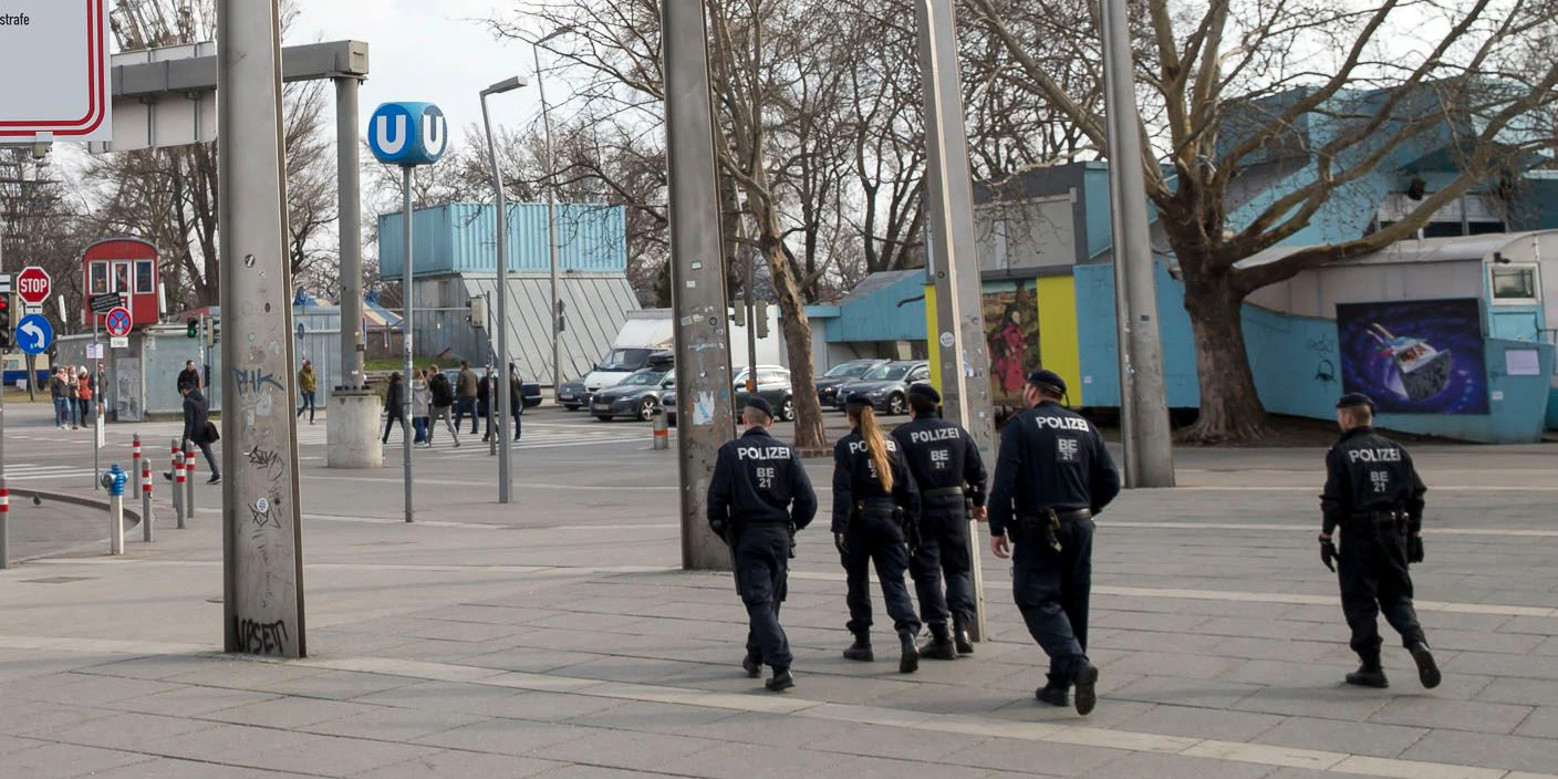 Ein 23-Jähriger verkaufte einer Person am Praterstern Drogen. Die Kundin war jedoch Polizistin. 