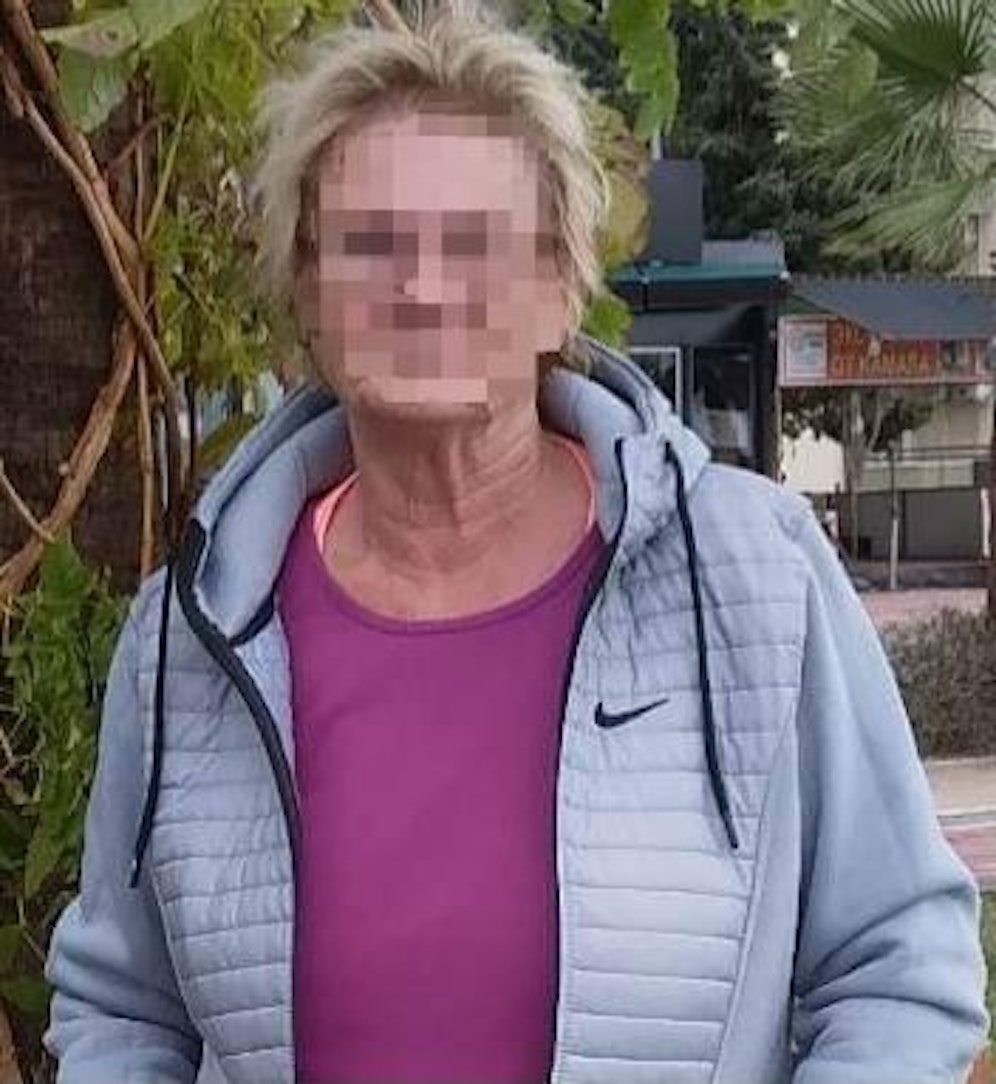 Renate H. kaufte Online einen gebrauchten Ofen, der jedoch unbrauchbar war.