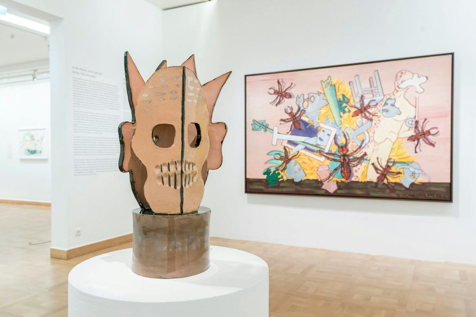 Für die Ausstellung im Bank Austria Kunstforum Wien kuratierte Lisa Ortner-Kreil 150 von Kiki Kogelniks wichtigsten Arbeiten von prominenten Leihgebern wie dem Centre Pompidou in Paris oder dem Louisiana Museum in Humlebæk.