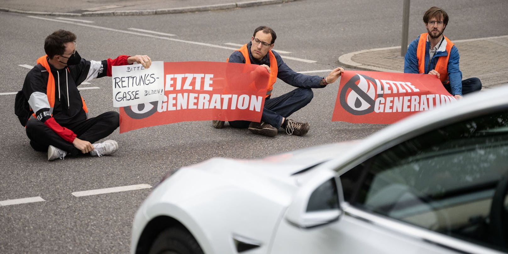 Klima-Kleber in Stuttgart: Ein Nachspiel vor Gericht enthüllt die Doppelmoral mancher Aktivisten.