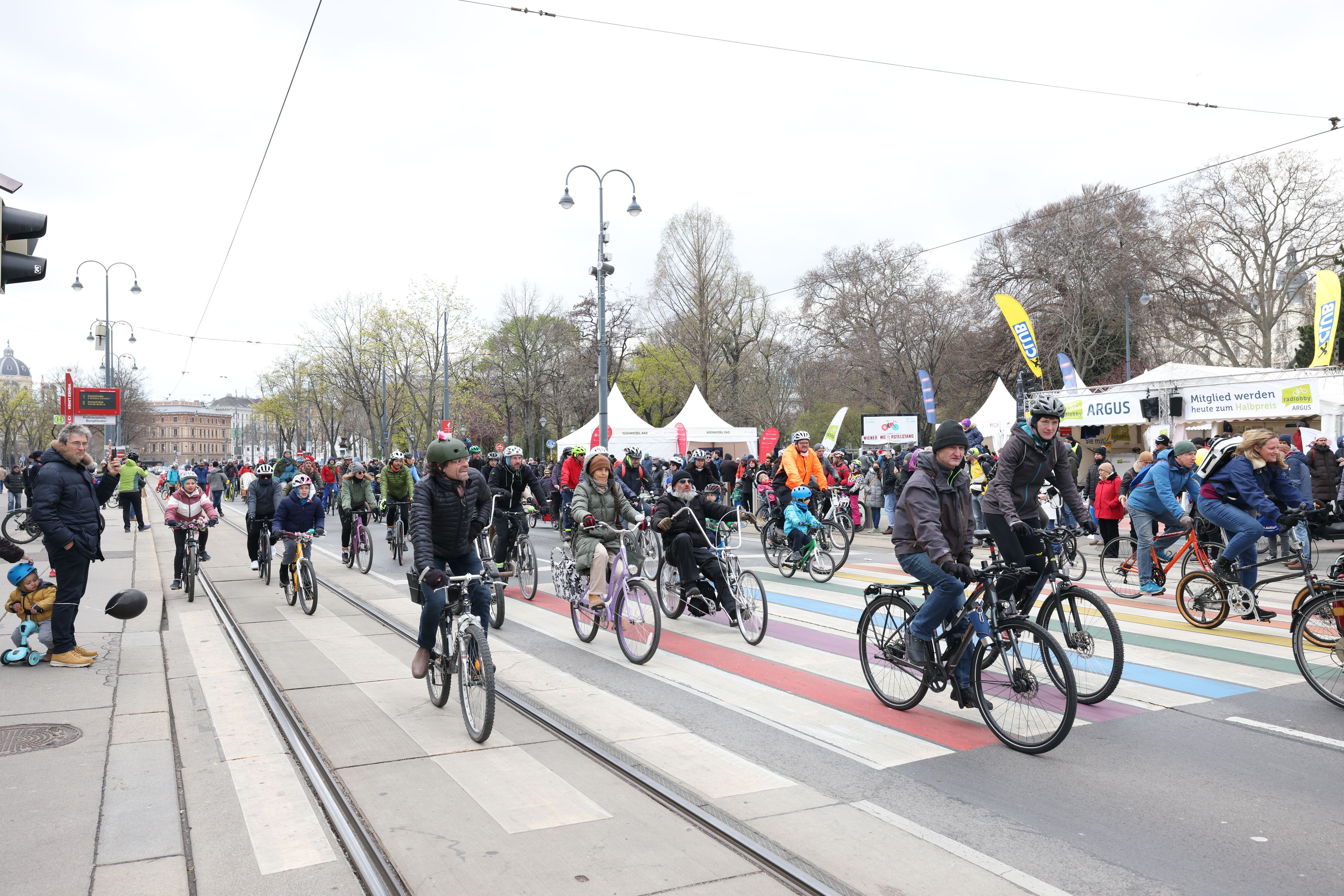 Bereits im vergangenen Jahr fand am Ring eine Fahrraddemo statt (Archivbild).