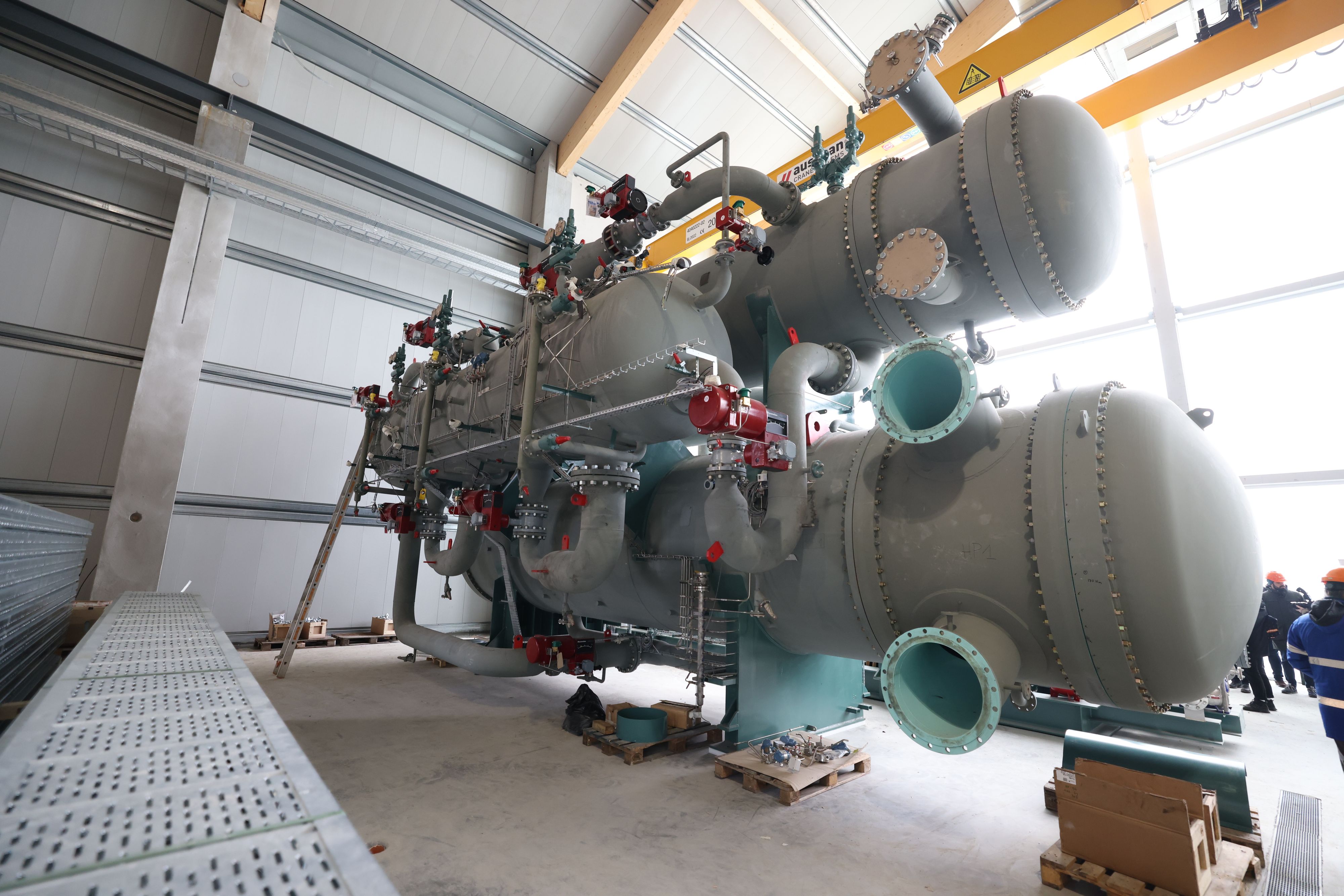 Wärmepumpen werden nun in Wien-Simmering montiert.