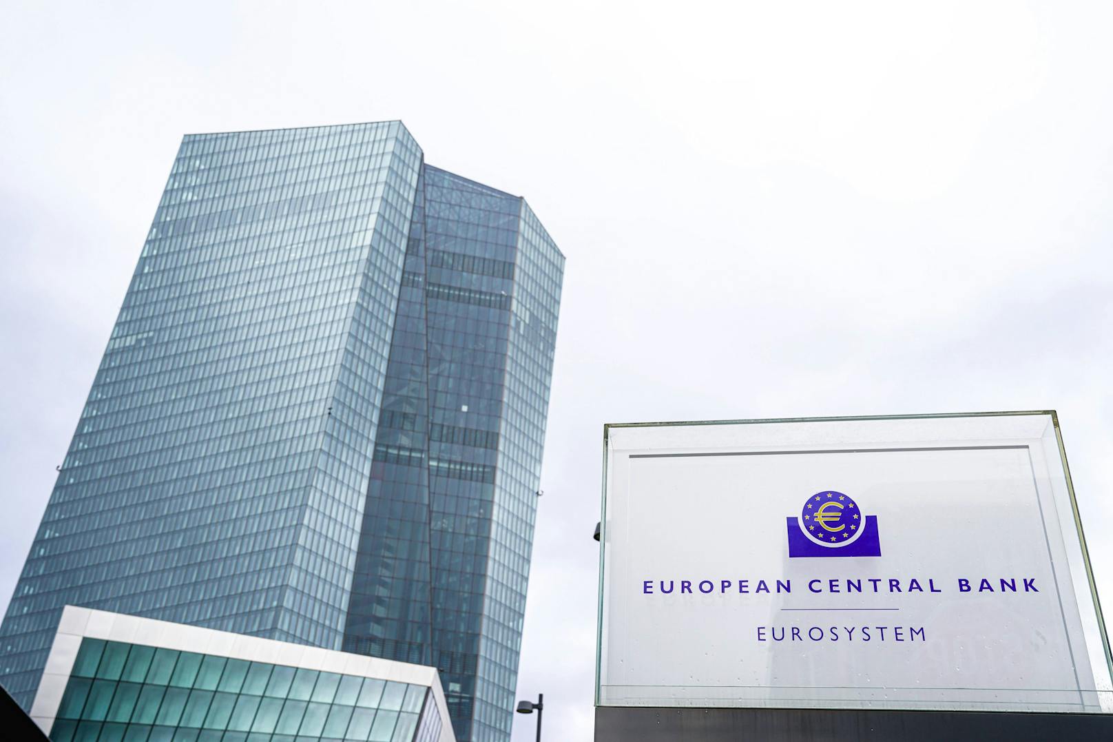 EZB-Chefin Christine Lagarde gab am Donnerstagnachmittag die neuste Leitzinserhöhung bekannt.