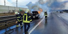 Mercedes-SUV ging auf A1 bei St. Pölten in Flammen auf