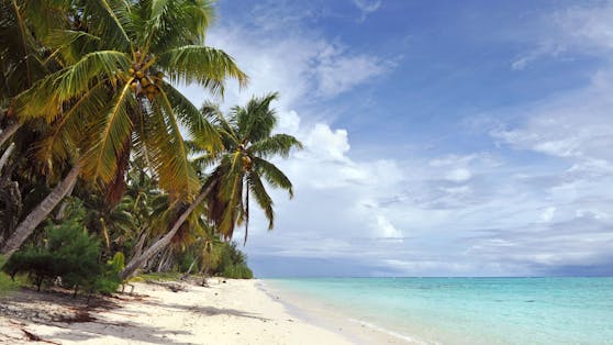 Der Inselstaat Tuvalu besteht zu einem großen Teil aus sehr schmalen Landstreifen und Stränden.