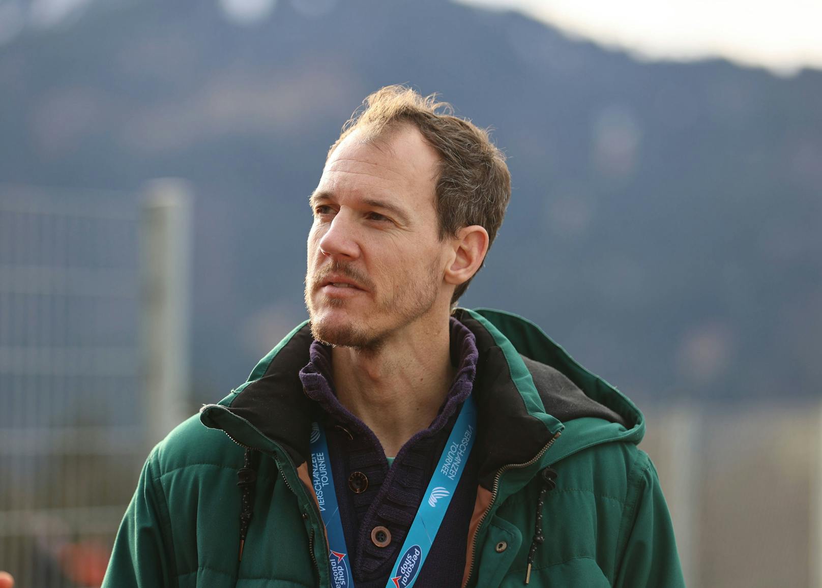 Der Schweizer Ex-Skispringer Andreas Küttel spricht über Material-Mogeleien im Skispringen. 
