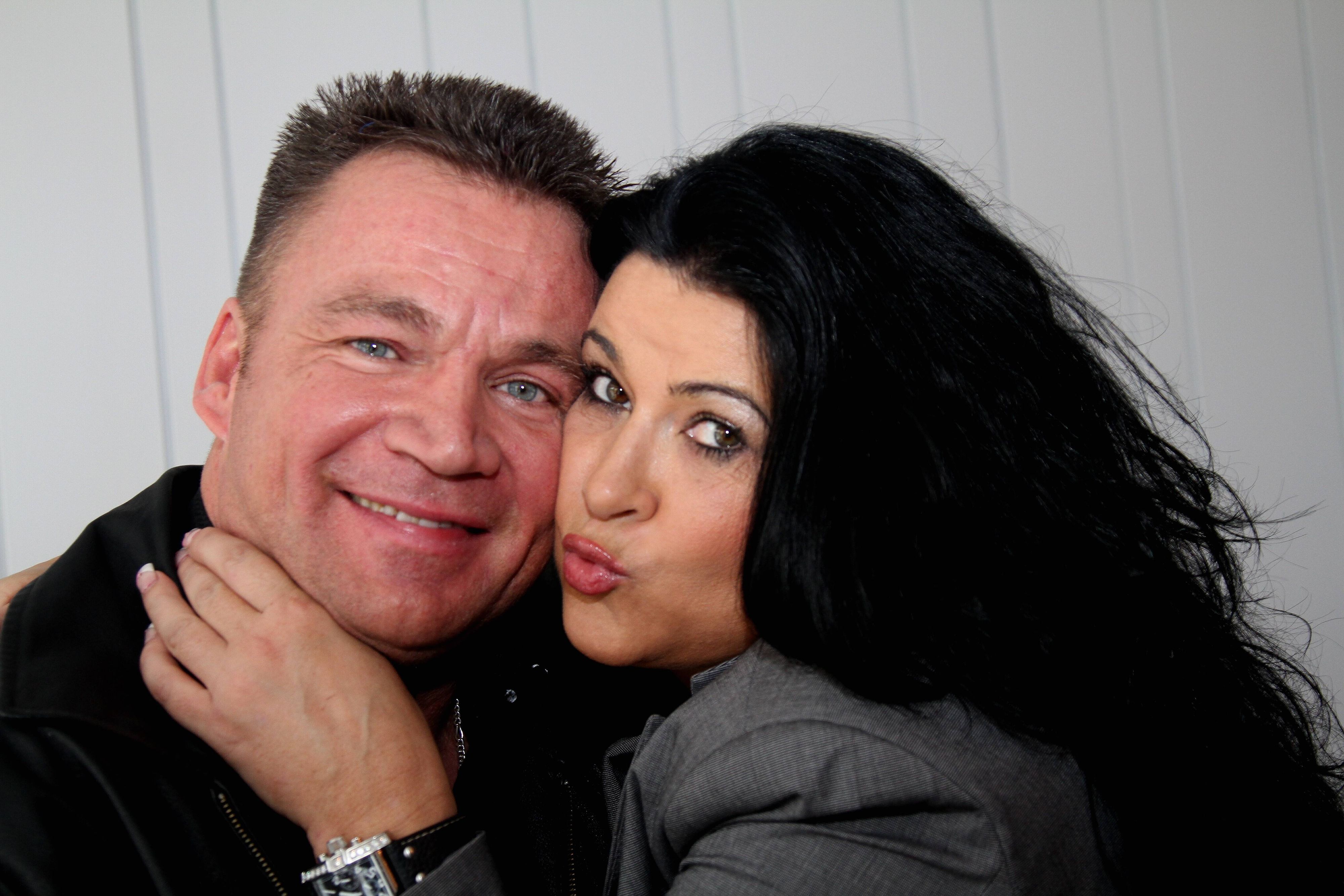 Peter Klein soll seine Frau Iris Klein betrogen haben.