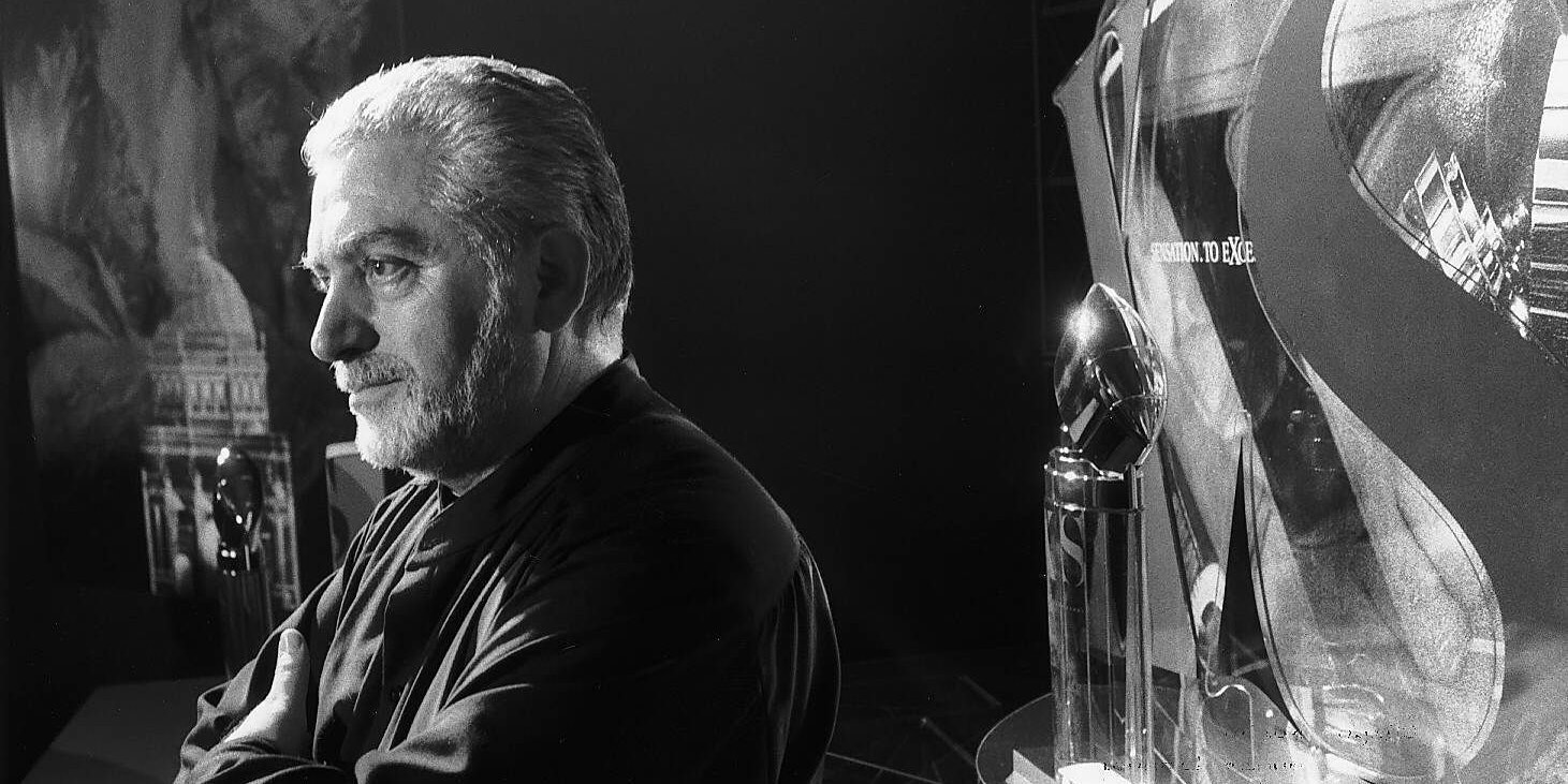 Download von www.picturedesk.com am 03.02.2023 (15:05).  R Rabanne, Paco  /1    Portrait Einzelaufnahme Rabanne, Paco  /1 Einzelaufnahmen.. 1934 -..Modeschöpfer Frankreich..- Seitenaufnahme, vor einem Stand an-..lässlich der 'Moda Berlin'.....- 08.08.1993........................Designer, Parfüm *** Local Caption *** 00287092 - 19930808_PD0002 - Rechteinfo: Rights Managed (RM)