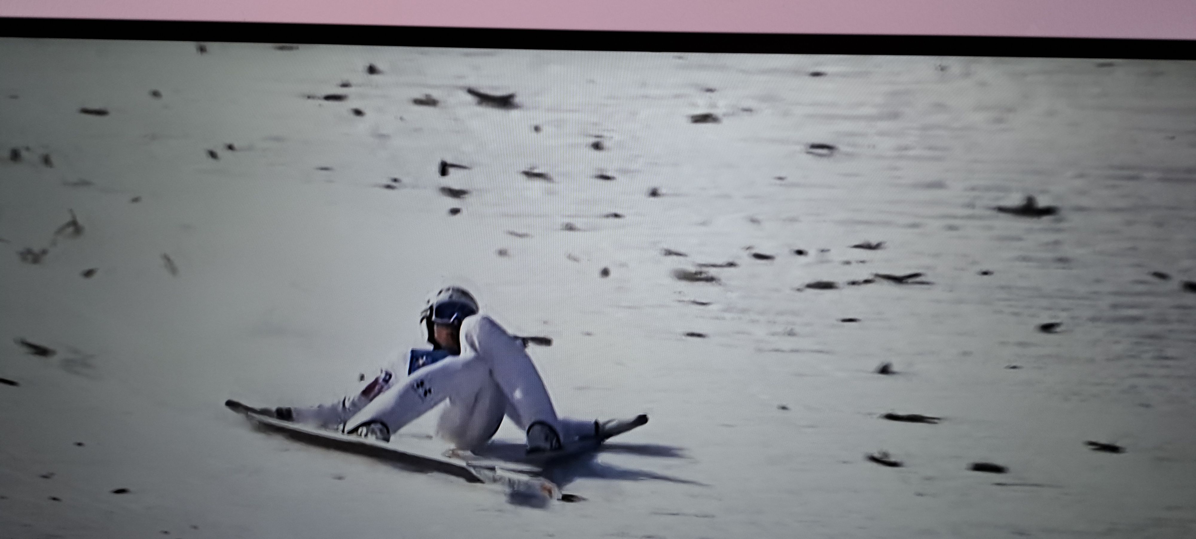 Timi Zajc stürzt schwer